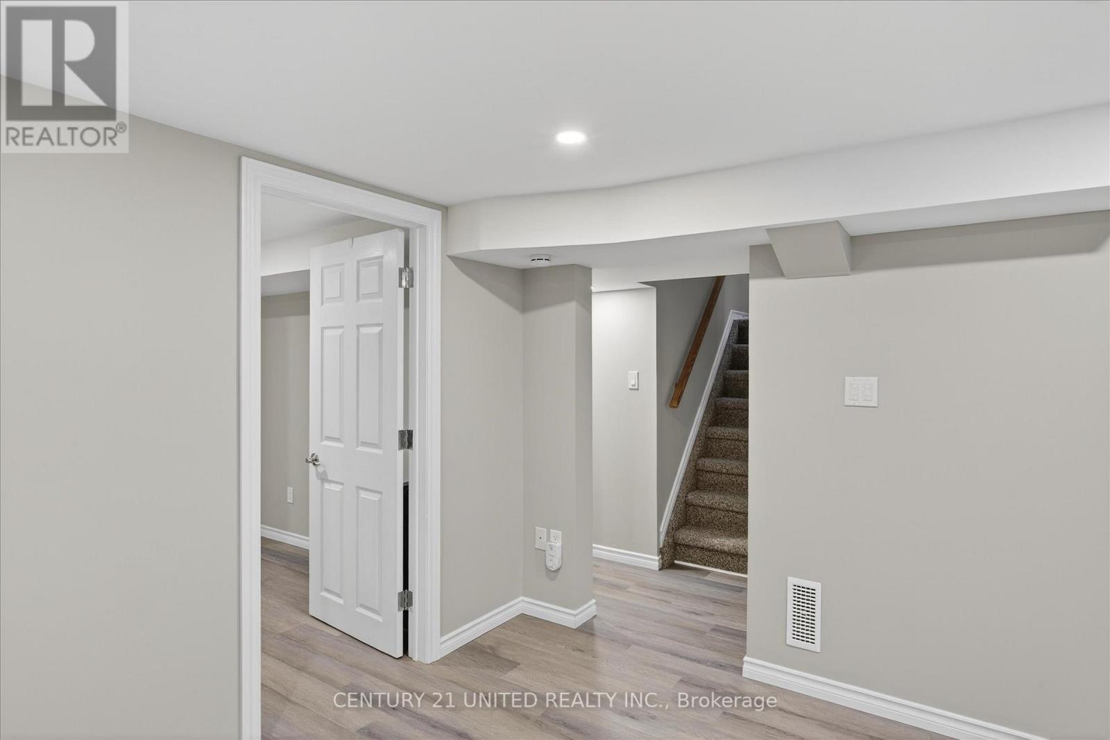 578 Hillside Street, Peterborough (Northcrest Ward 5), Ontario  K9H 5N6 - Photo 17 - X12950686