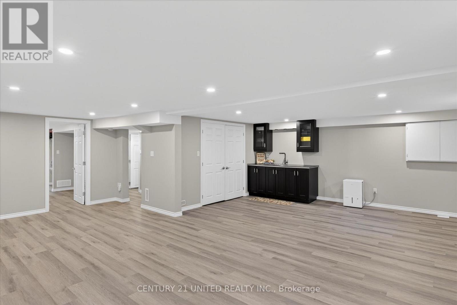 578 Hillside Street, Peterborough (Northcrest Ward 5), Ontario  K9H 5N6 - Photo 18 - X12950686