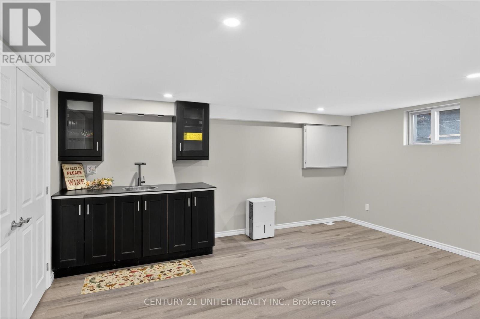 578 Hillside Street, Peterborough (Northcrest Ward 5), Ontario  K9H 5N6 - Photo 20 - X12950686