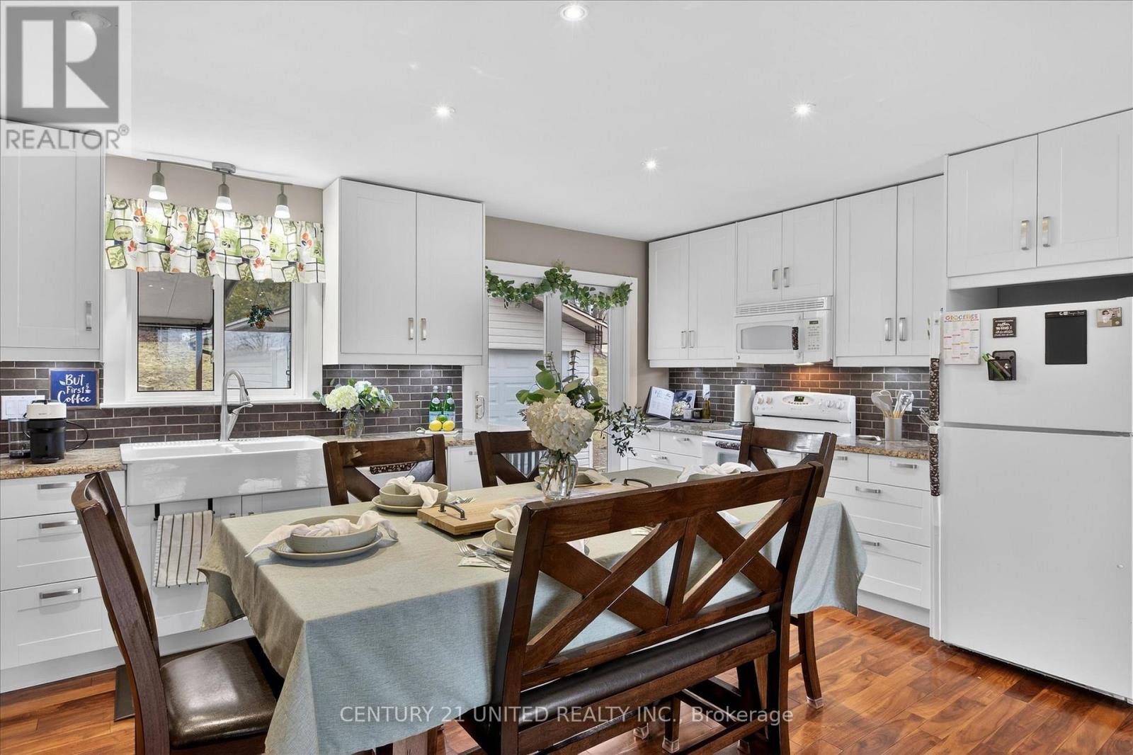 578 Hillside Street, Peterborough (Northcrest Ward 5), Ontario  K9H 5N6 - Photo 7 - X12950686