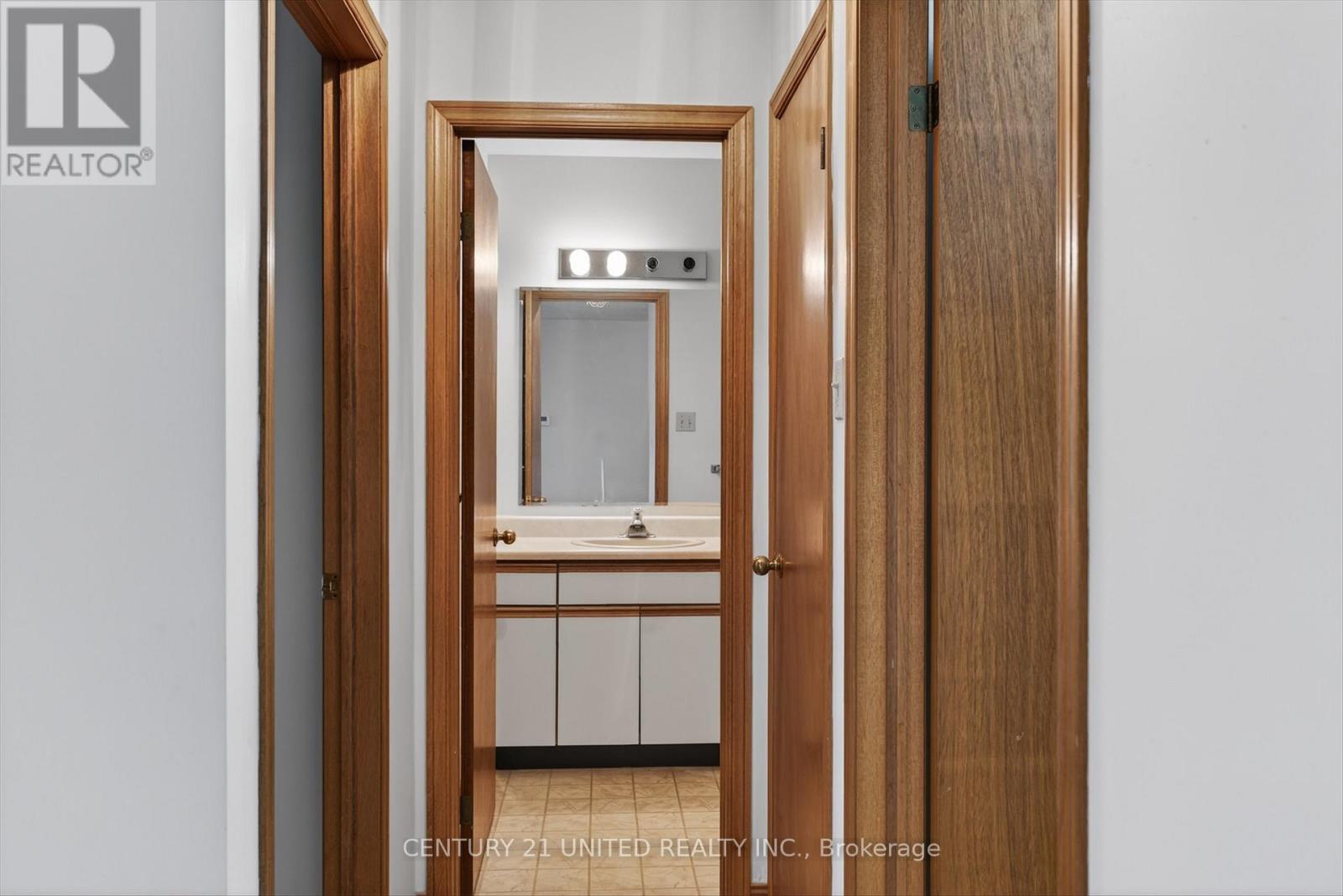 206 - 920 Ford Street, Peterborough (Otonabee Ward 1), Ontario  K9J 5V1 - Photo 19 - X12950800