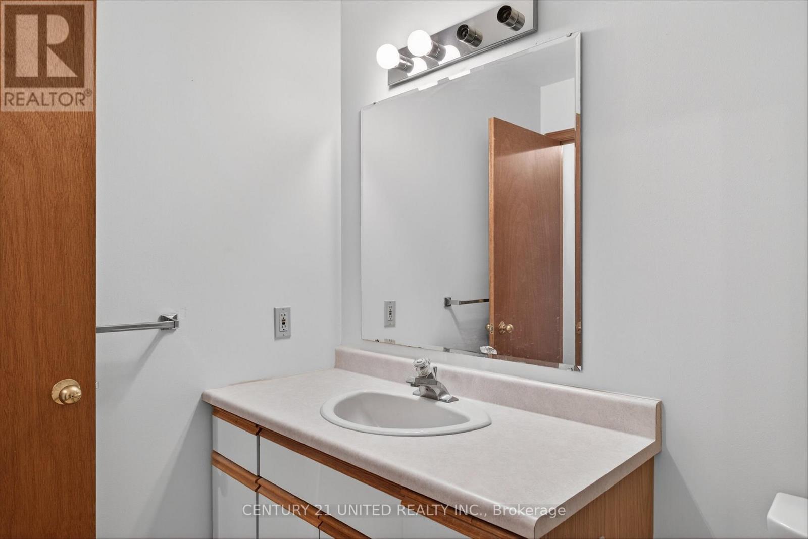 206 - 920 Ford Street, Peterborough (Otonabee Ward 1), Ontario  K9J 5V1 - Photo 23 - X12950800