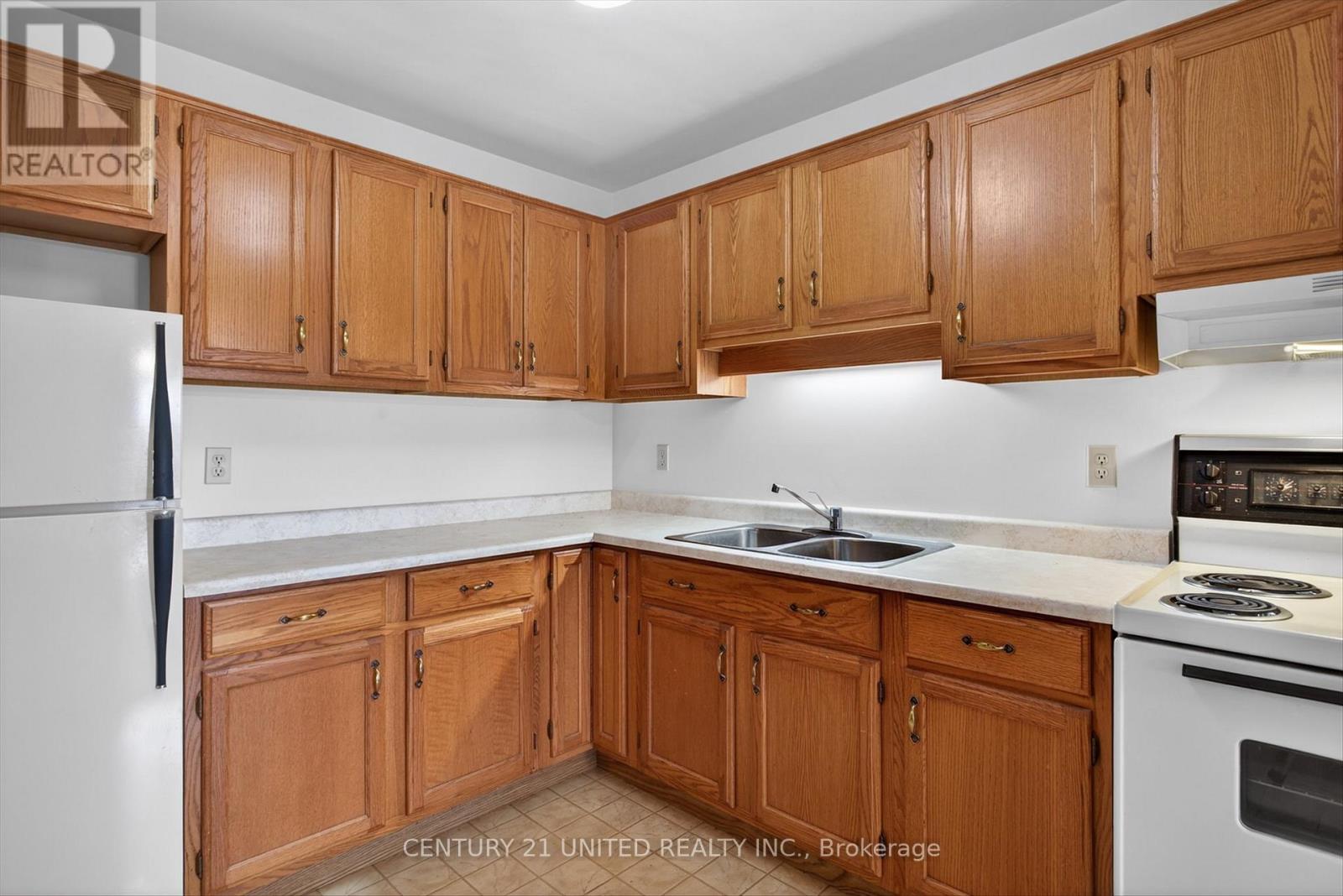 206 - 920 Ford Street, Peterborough (Otonabee Ward 1), Ontario  K9J 5V1 - Photo 8 - X12950800