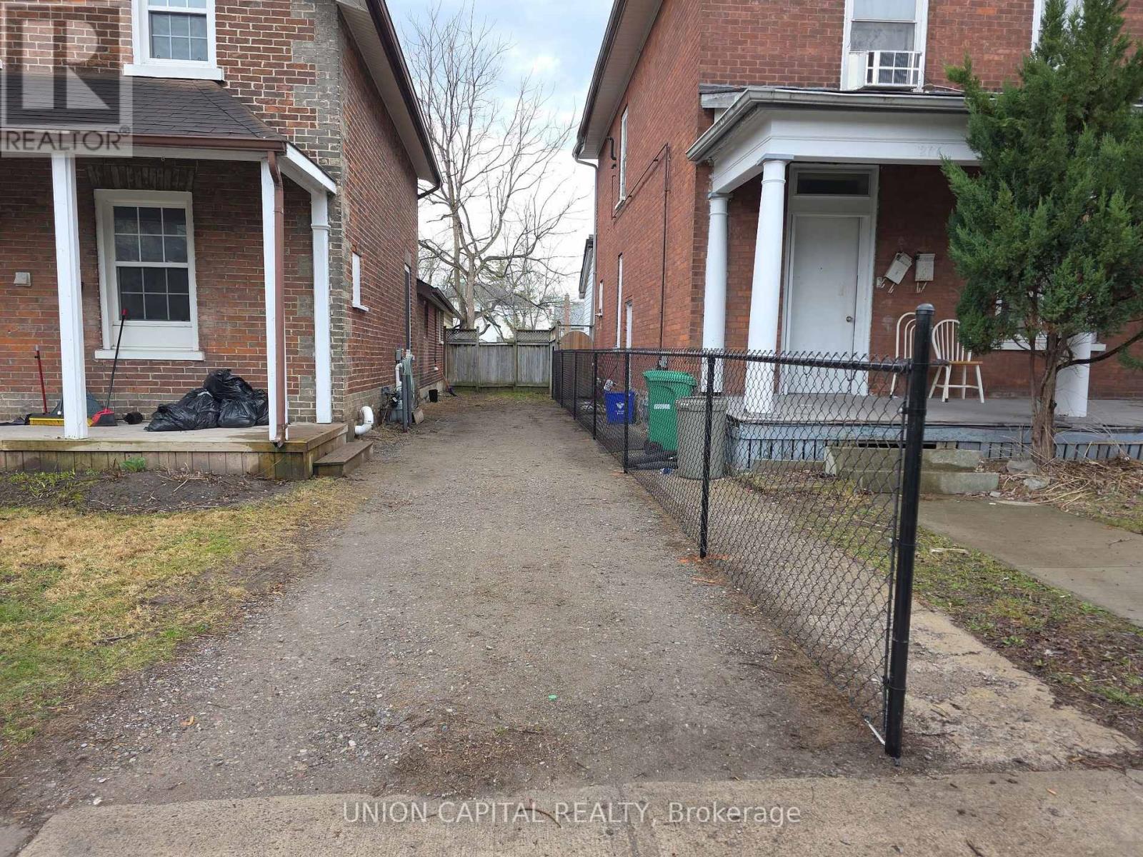 A - 207 Perry Street, Peterborough (Town Ward 3), Ontario  K9J 2H9 - Photo 7 - X12950296