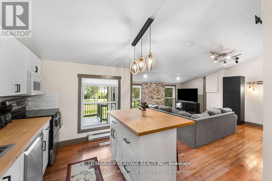 682 North Shore Drive E, Otonabee-South Monaghan, Ontario  K0L 1B0 - Photo 10 - X12950494