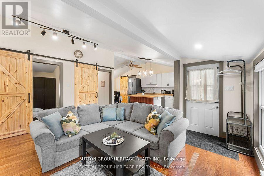 682 North Shore Drive E, Otonabee-South Monaghan, Ontario  K0L 1B0 - Photo 5 - X12950494