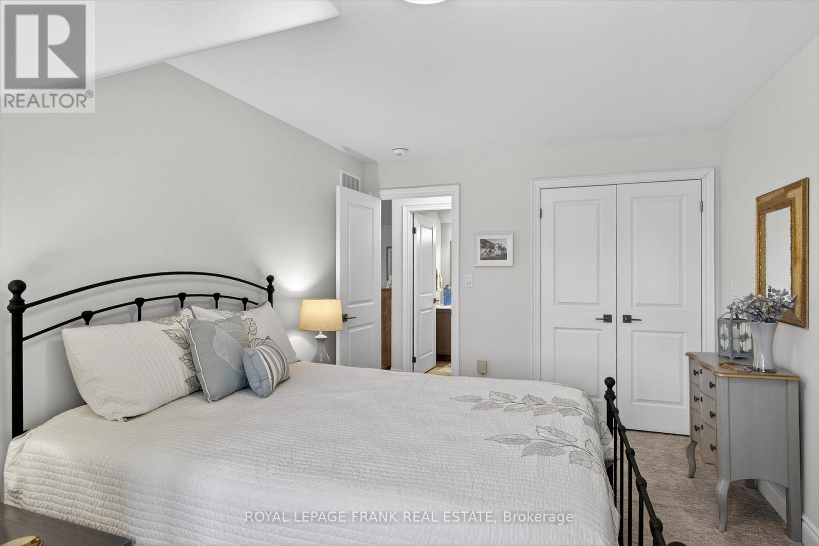 527 Macintosh Grove, Peterborough (Northcrest Ward 5), Ontario  K9H 0K1 - Photo 30 - X12951266