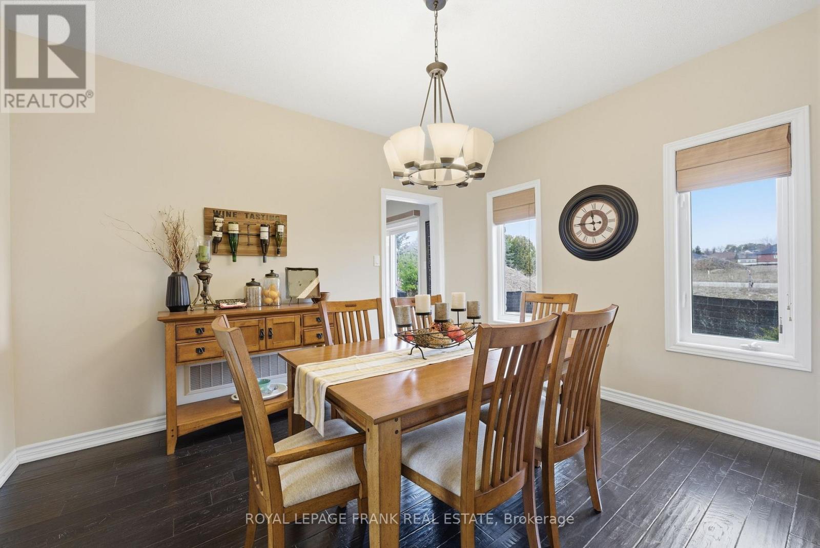 8 Kyle Court, Kawartha Lakes (Lindsay), Ontario  K9V 0E2 - Photo 15 - X12951300