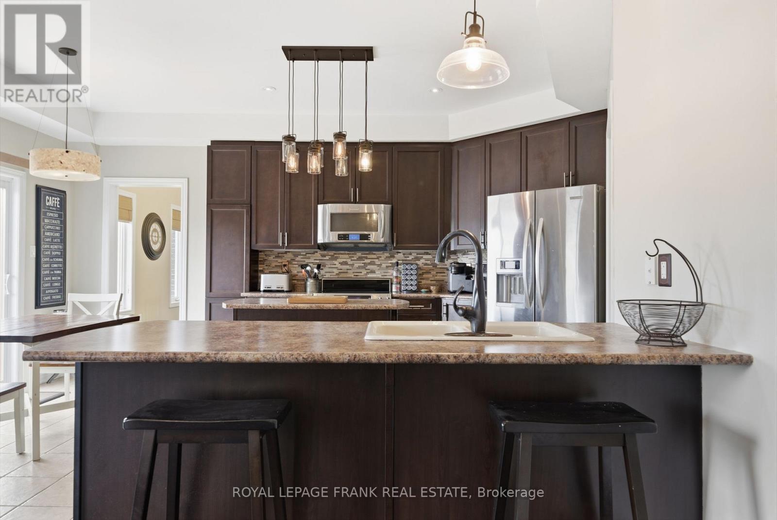 8 Kyle Court, Kawartha Lakes (Lindsay), Ontario  K9V 0E2 - Photo 16 - X12951300