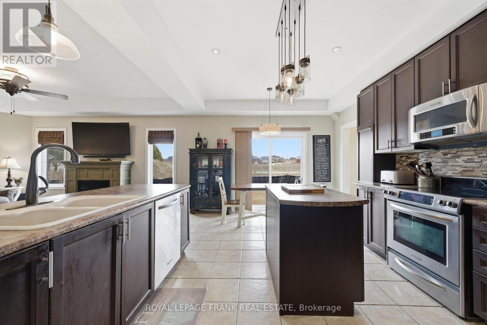 8 Kyle Court, Kawartha Lakes (Lindsay), Ontario  K9V 0E2 - Photo 18 - X12951300