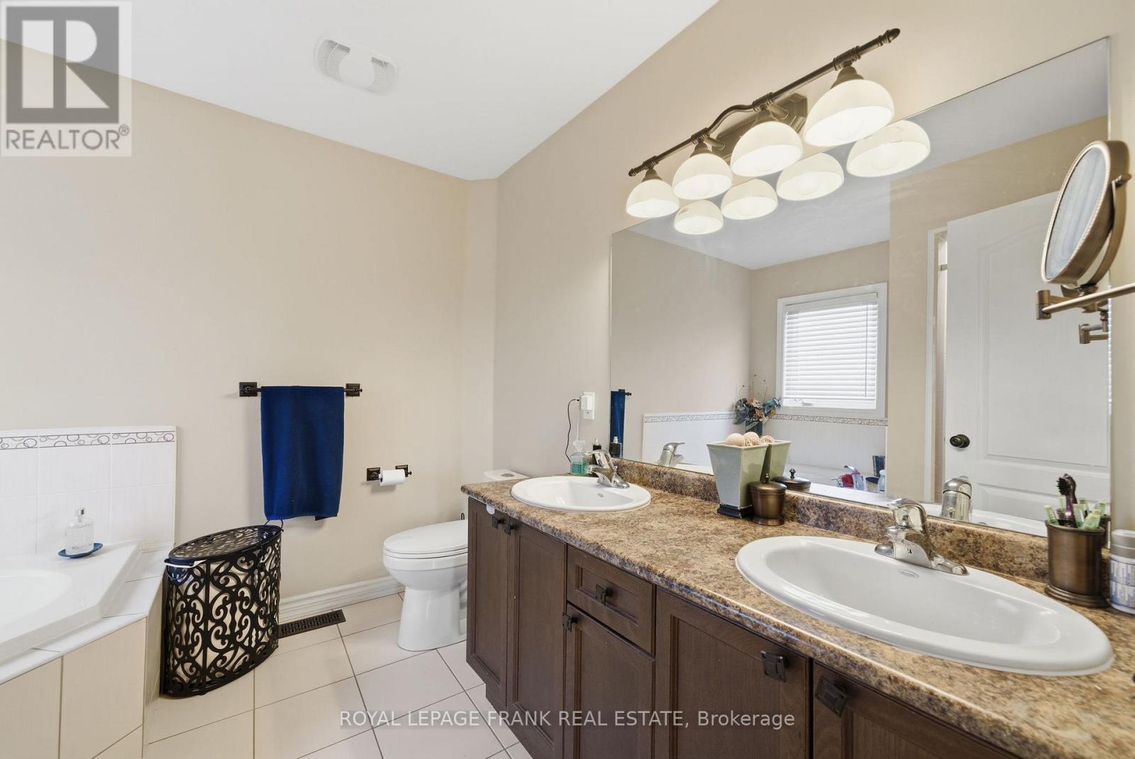 8 Kyle Court, Kawartha Lakes (Lindsay), Ontario  K9V 0E2 - Photo 26 - X12951300