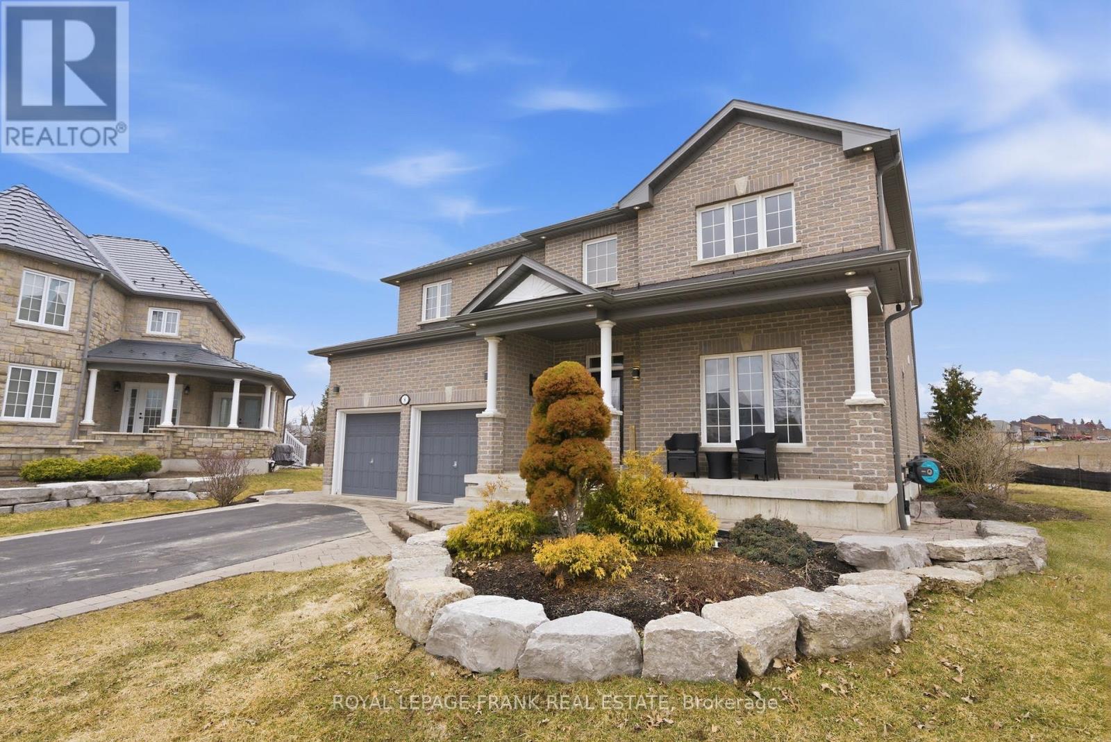 8 Kyle Court, Kawartha Lakes (Lindsay), Ontario  K9V 0E2 - Photo 3 - X12951300