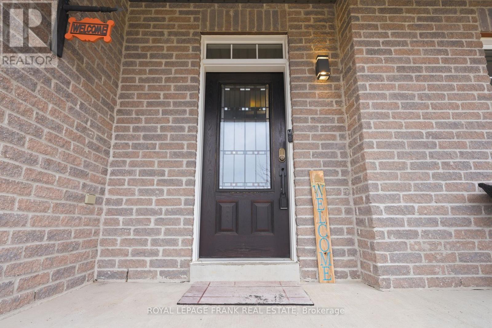 8 Kyle Court, Kawartha Lakes (Lindsay), Ontario  K9V 0E2 - Photo 6 - X12951300