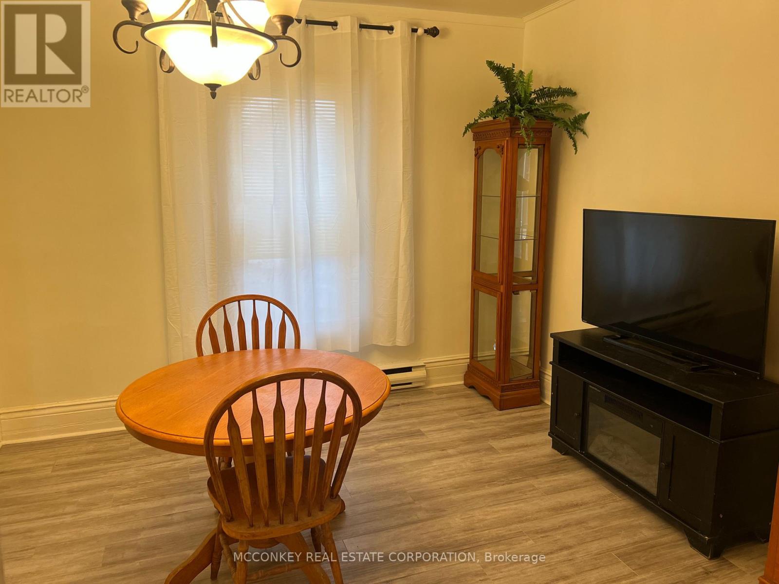 33-43 Jackson Avenue, Peterborough (Town Ward 3), Ontario  K9J 5B8 - Photo 5 - X12951378