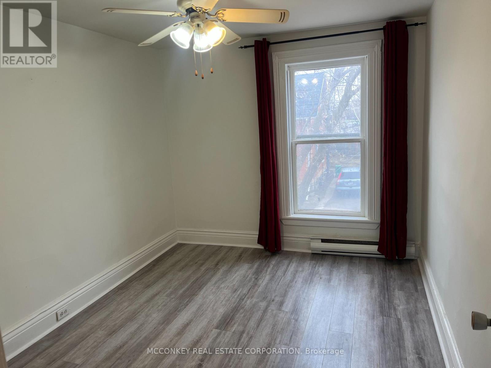 33-43 Jackson Avenue, Peterborough (Town Ward 3), Ontario  K9J 5B8 - Photo 9 - X12951378