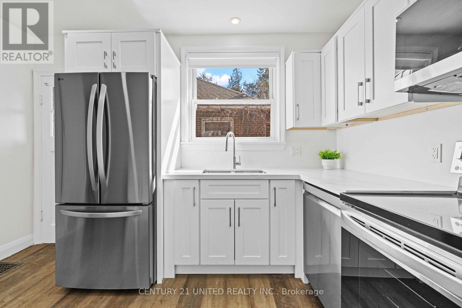 661 Rubidge Street, Peterborough (Town Ward 3), Ontario  K9H 4G2 - Photo 10 - X12951394