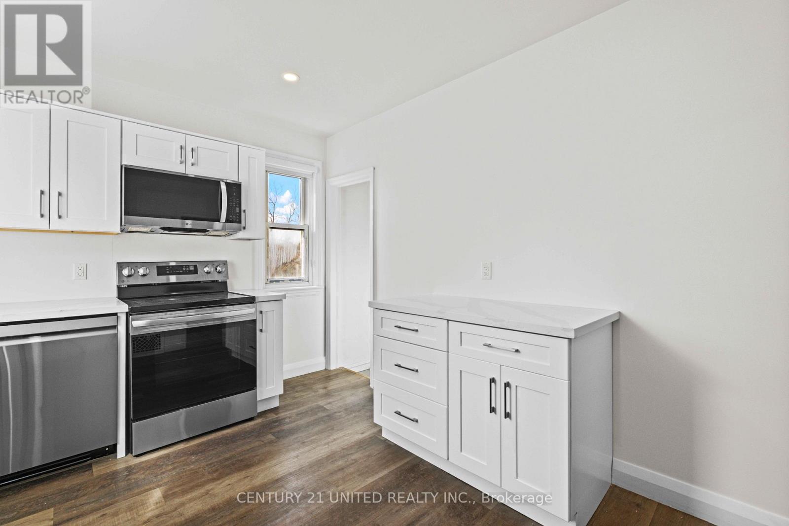 661 Rubidge Street, Peterborough (Town Ward 3), Ontario  K9H 4G2 - Photo 11 - X12951394