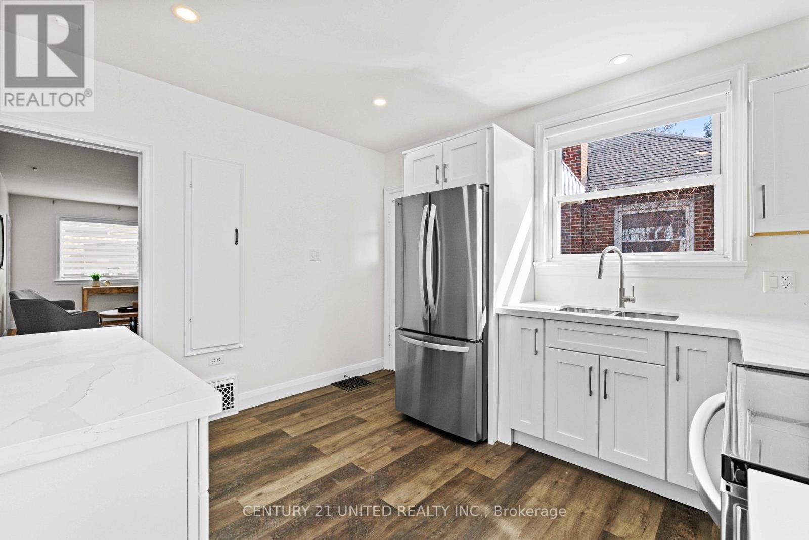 661 Rubidge Street, Peterborough (Town Ward 3), Ontario  K9H 4G2 - Photo 14 - X12951394