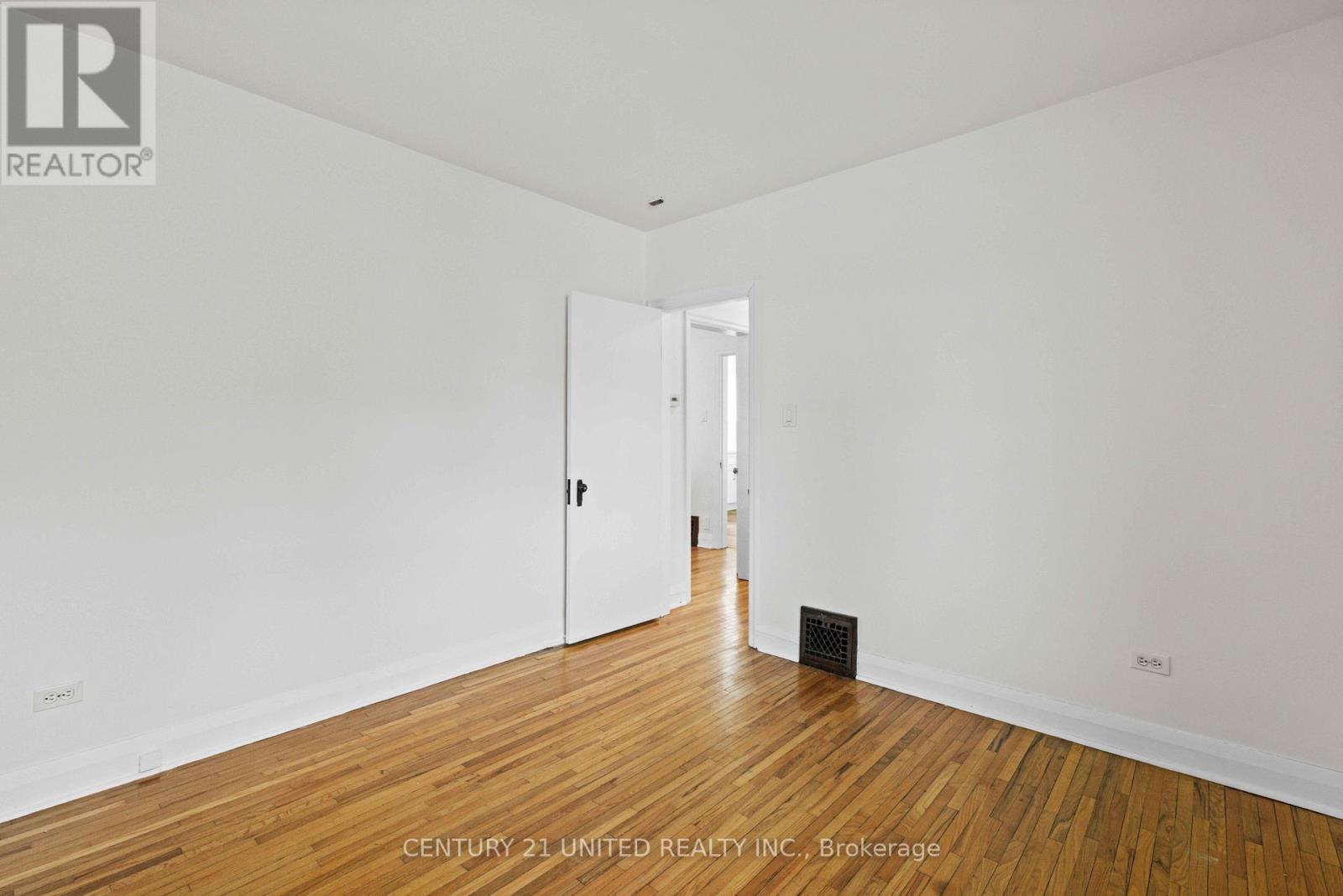 661 Rubidge Street, Peterborough (Town Ward 3), Ontario  K9H 4G2 - Photo 16 - X12951394