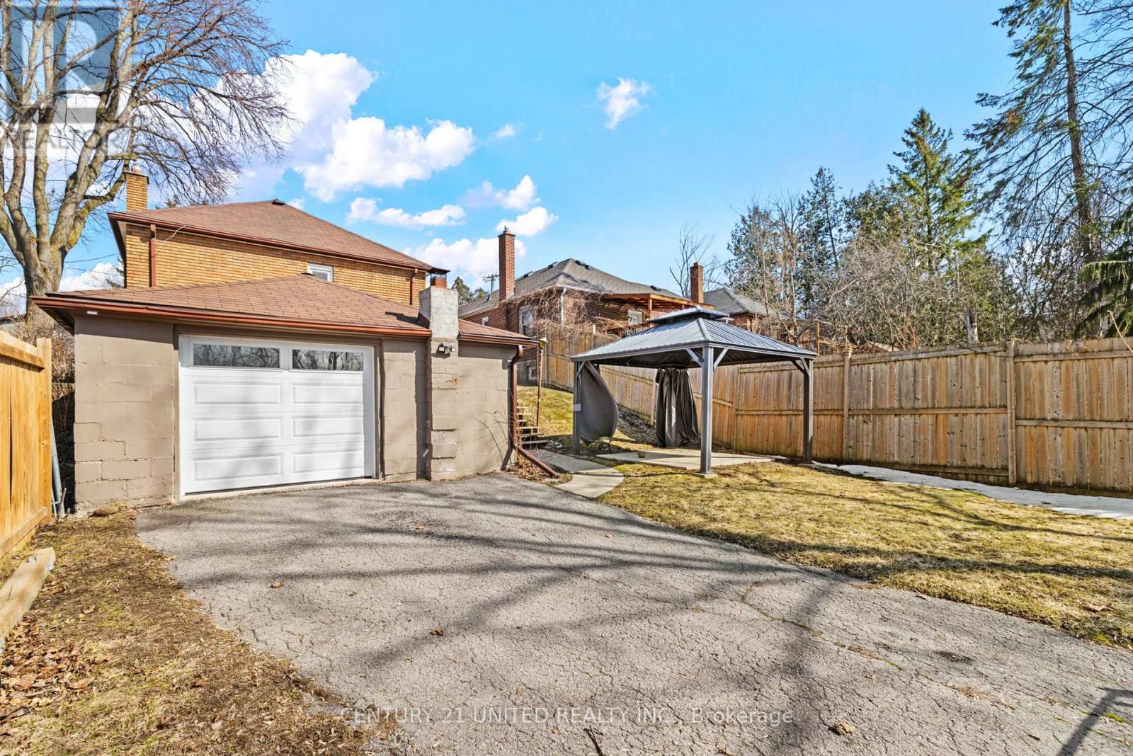 661 Rubidge Street, Peterborough (Town Ward 3), Ontario  K9H 4G2 - Photo 21 - X12951394