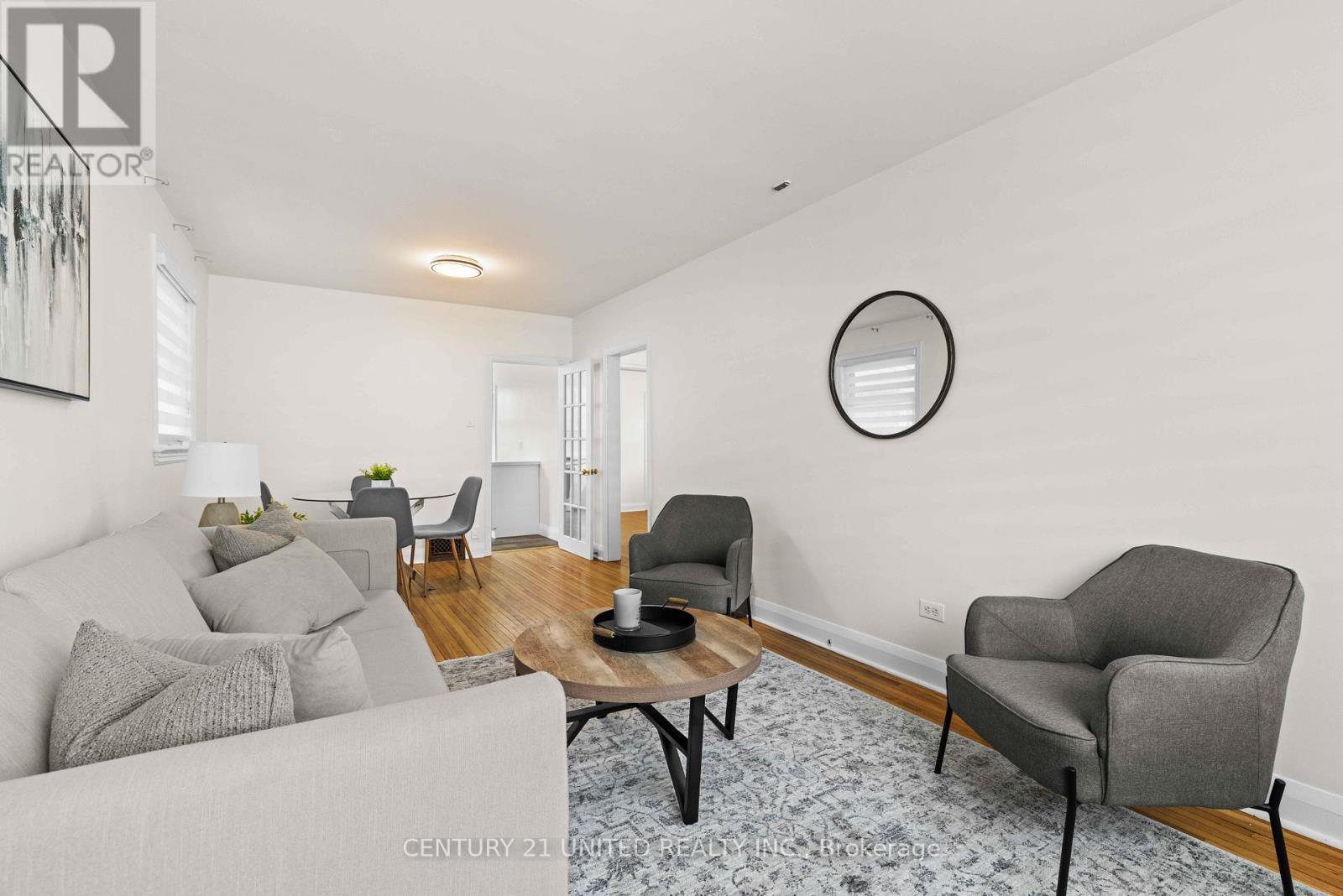 661 Rubidge Street, Peterborough (Town Ward 3), Ontario  K9H 4G2 - Photo 3 - X12951394