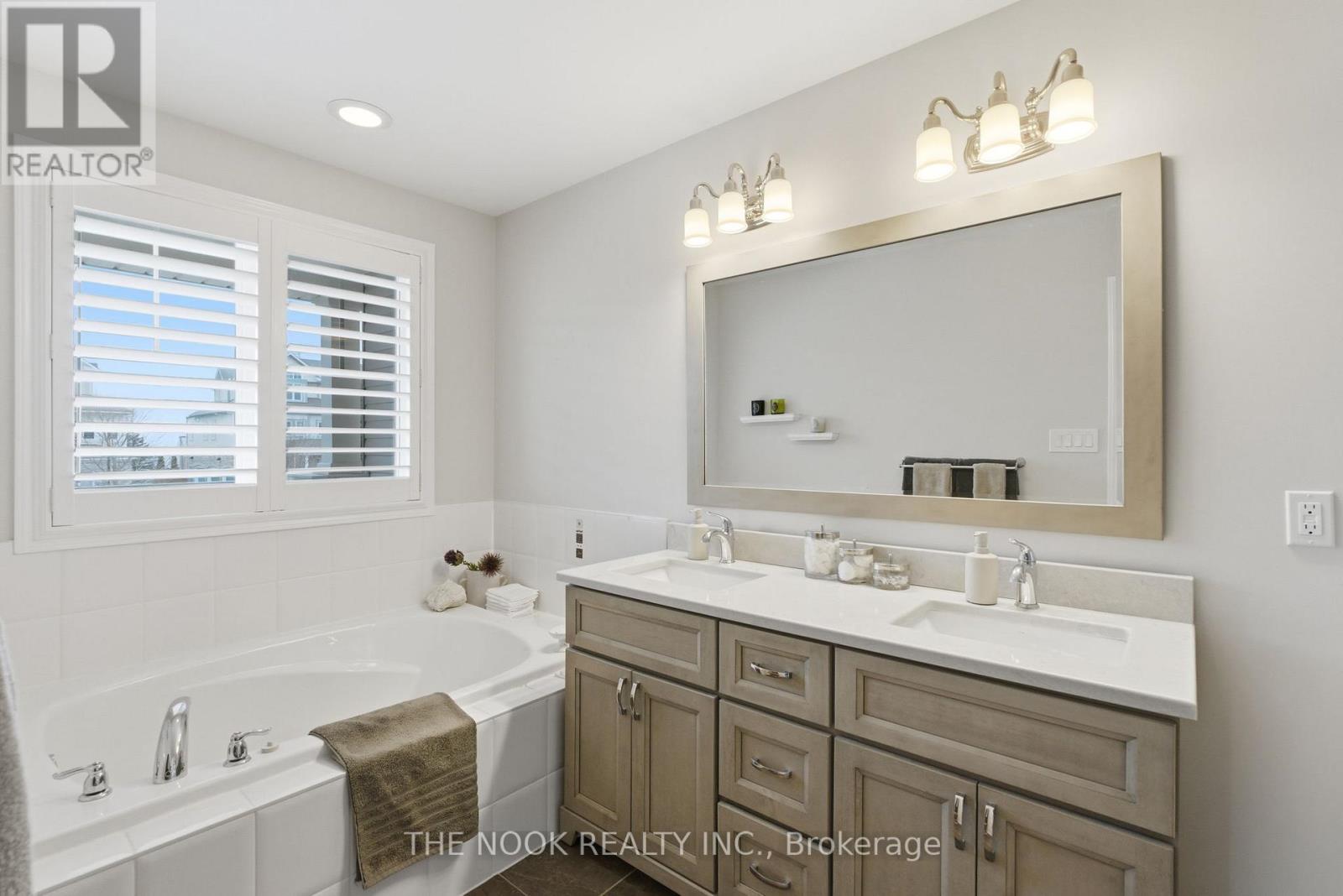 320 Lakebreeze Drive N, Clarington (Newcastle), Ontario  L1B 0A1 - Photo 18 - E12951548