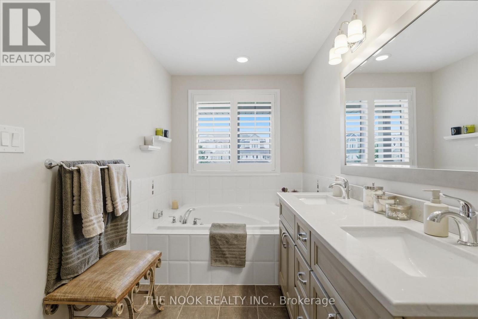 320 Lakebreeze Drive N, Clarington (Newcastle), Ontario  L1B 0A1 - Photo 19 - E12951548