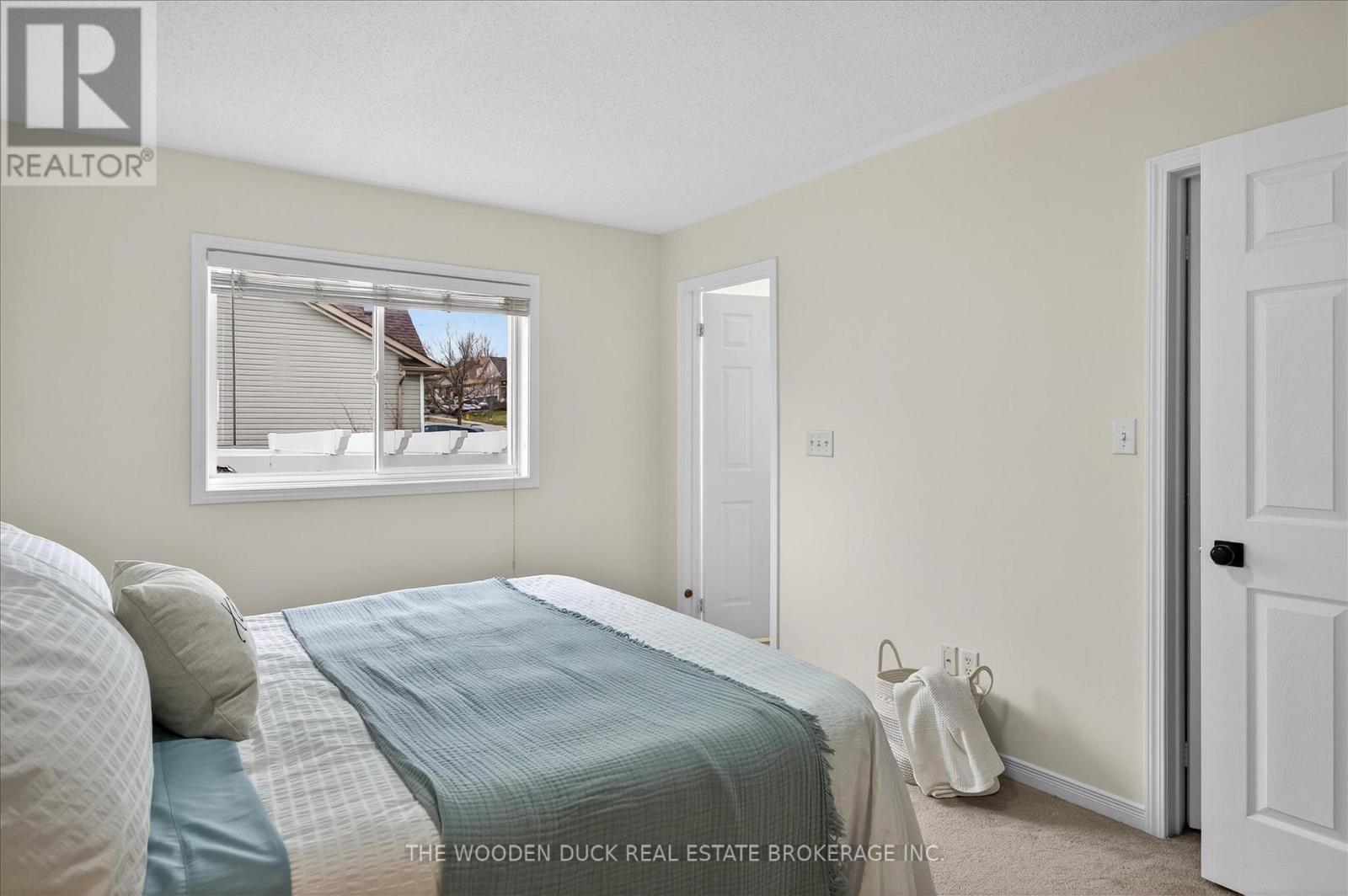 204 Evans Drive, Peterborough (Northcrest Ward 5), Ontario  K9H 7S6 - Photo 23 - X12951930