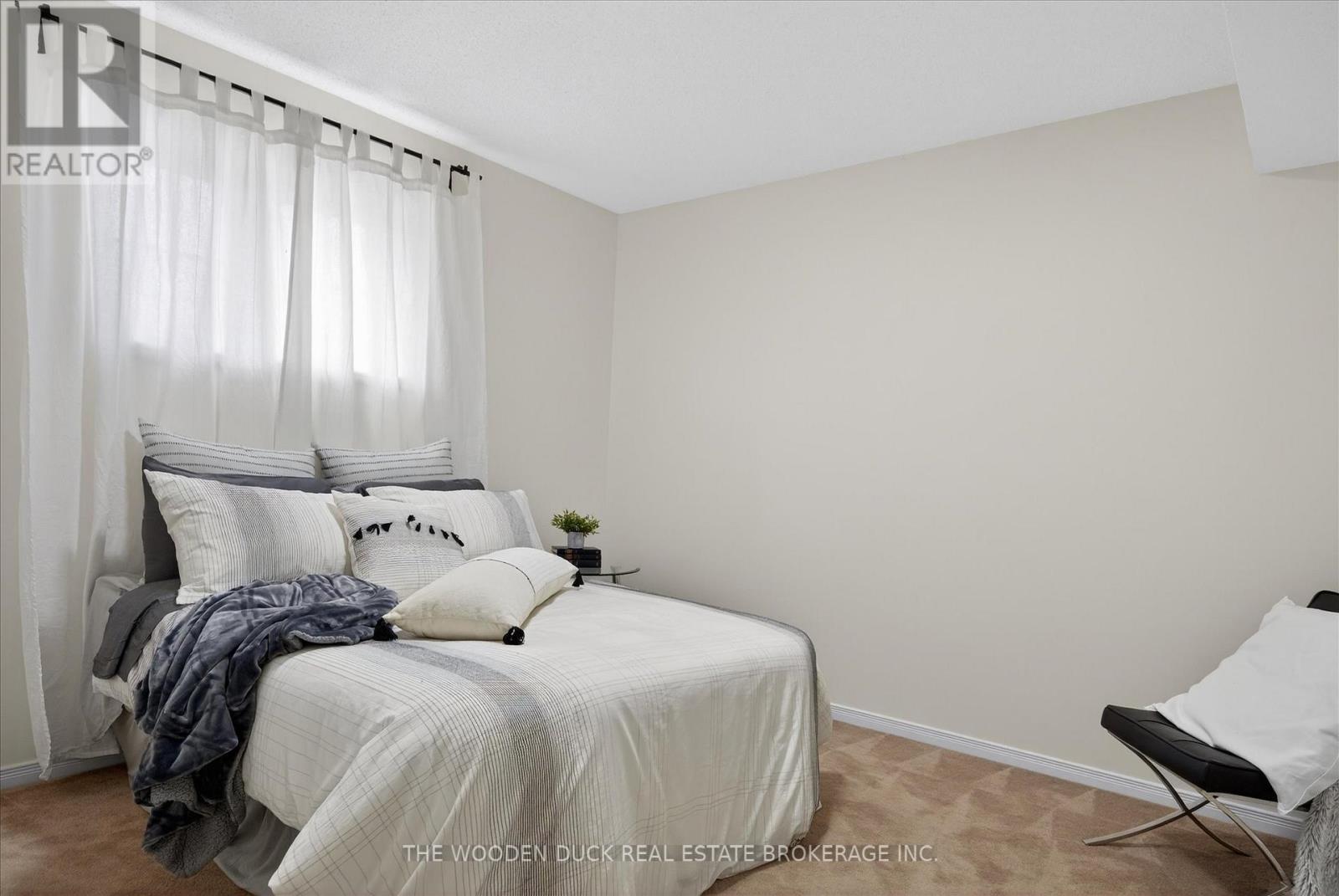 204 Evans Drive, Peterborough (Northcrest Ward 5), Ontario  K9H 7S6 - Photo 36 - X12951930