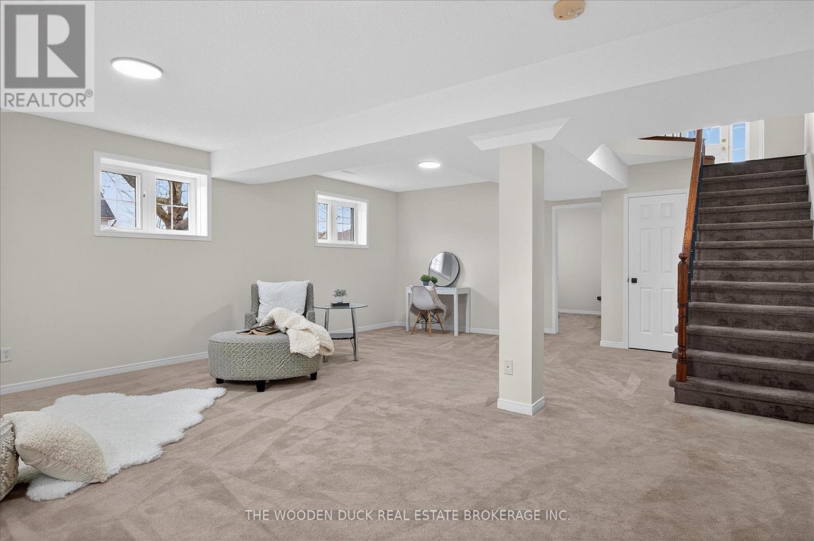 204 Evans Drive, Peterborough (Northcrest Ward 5), Ontario  K9H 7S6 - Photo 38 - X12951930