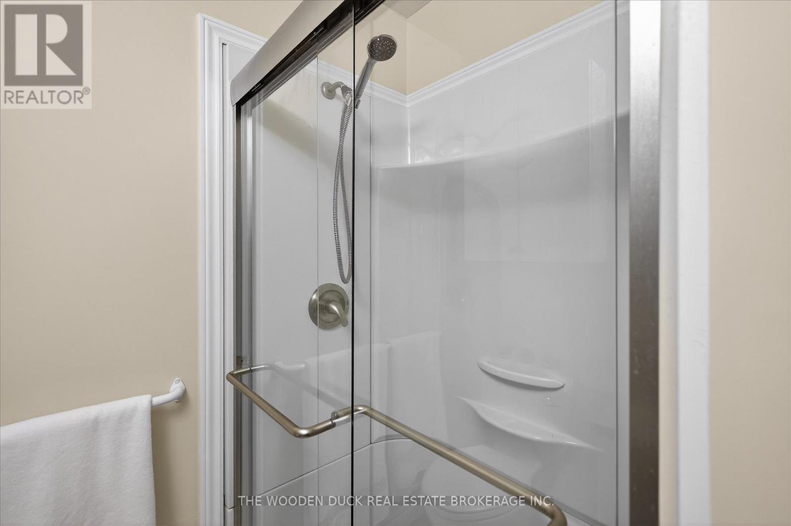 204 Evans Drive, Peterborough (Northcrest Ward 5), Ontario  K9H 7S6 - Photo 40 - X12951930