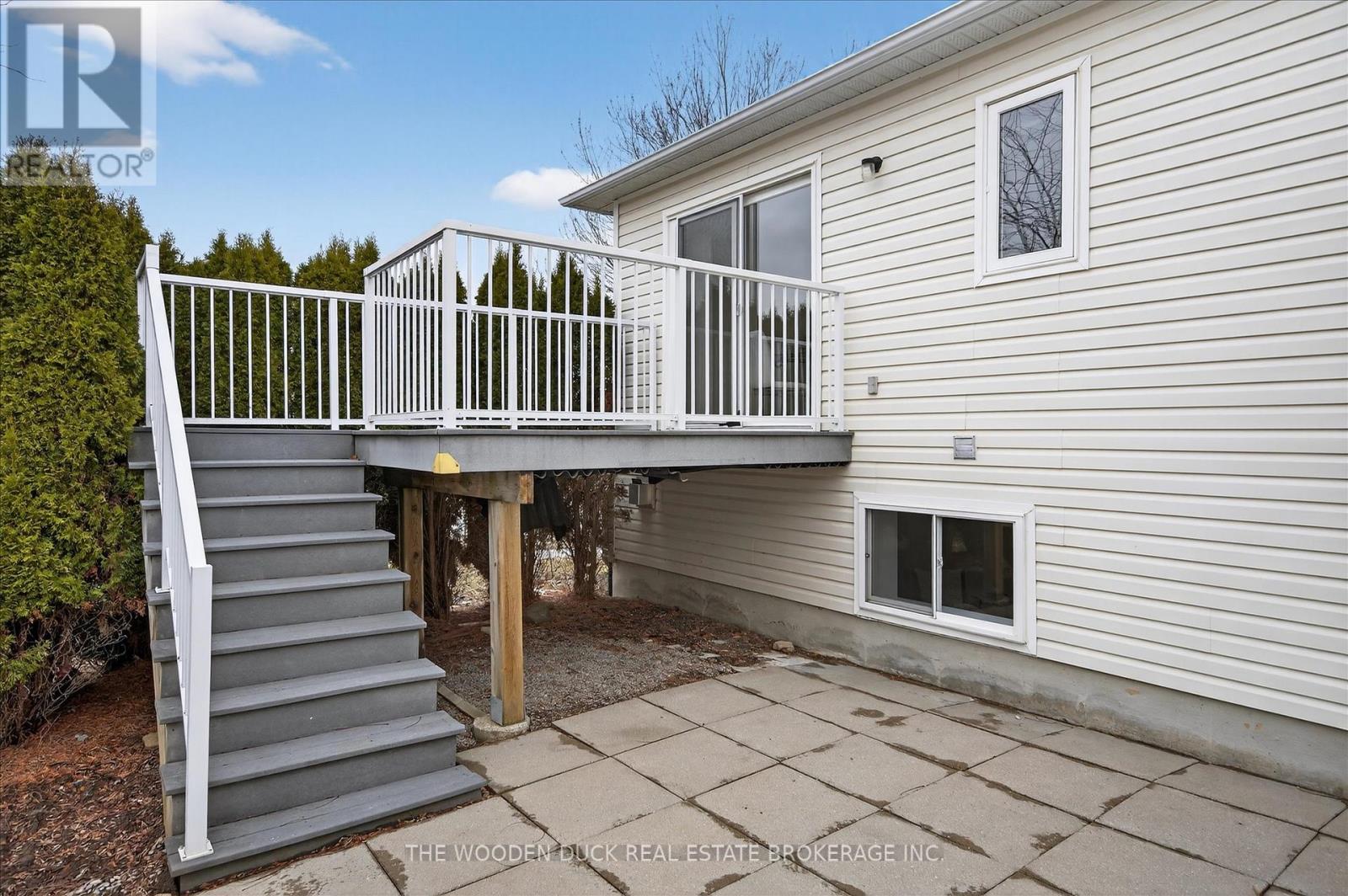 204 Evans Drive, Peterborough (Northcrest Ward 5), Ontario  K9H 7S6 - Photo 43 - X12951930