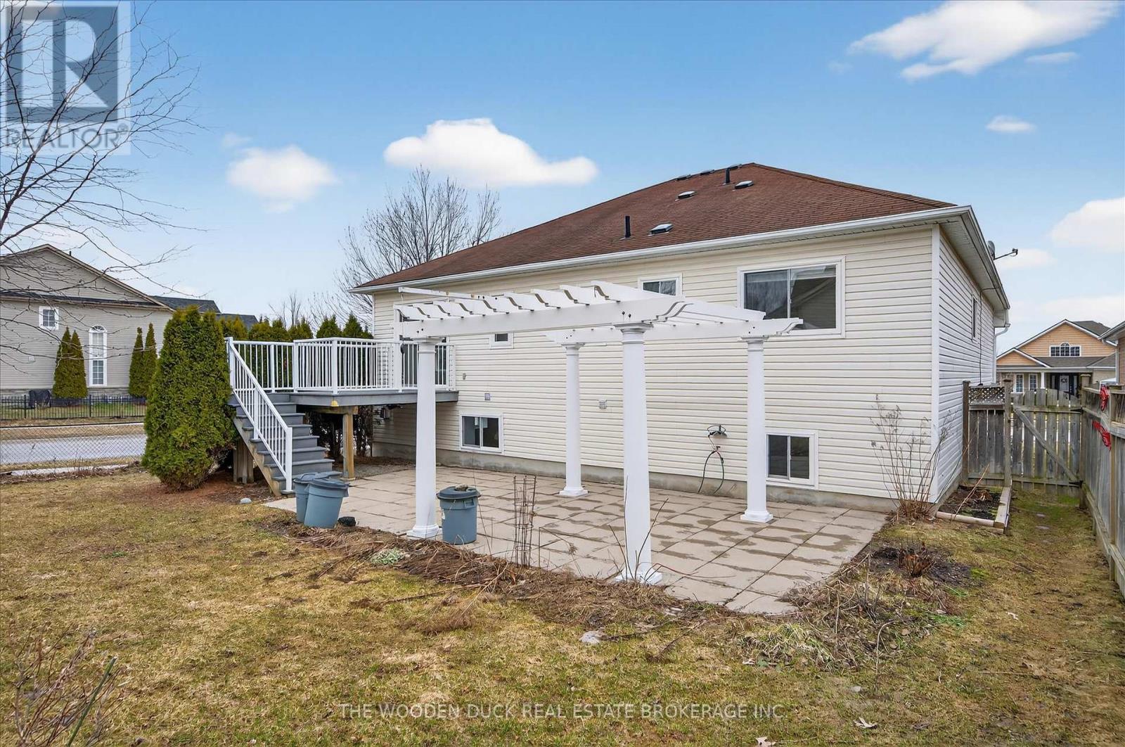 204 Evans Drive, Peterborough (Northcrest Ward 5), Ontario  K9H 7S6 - Photo 47 - X12951930