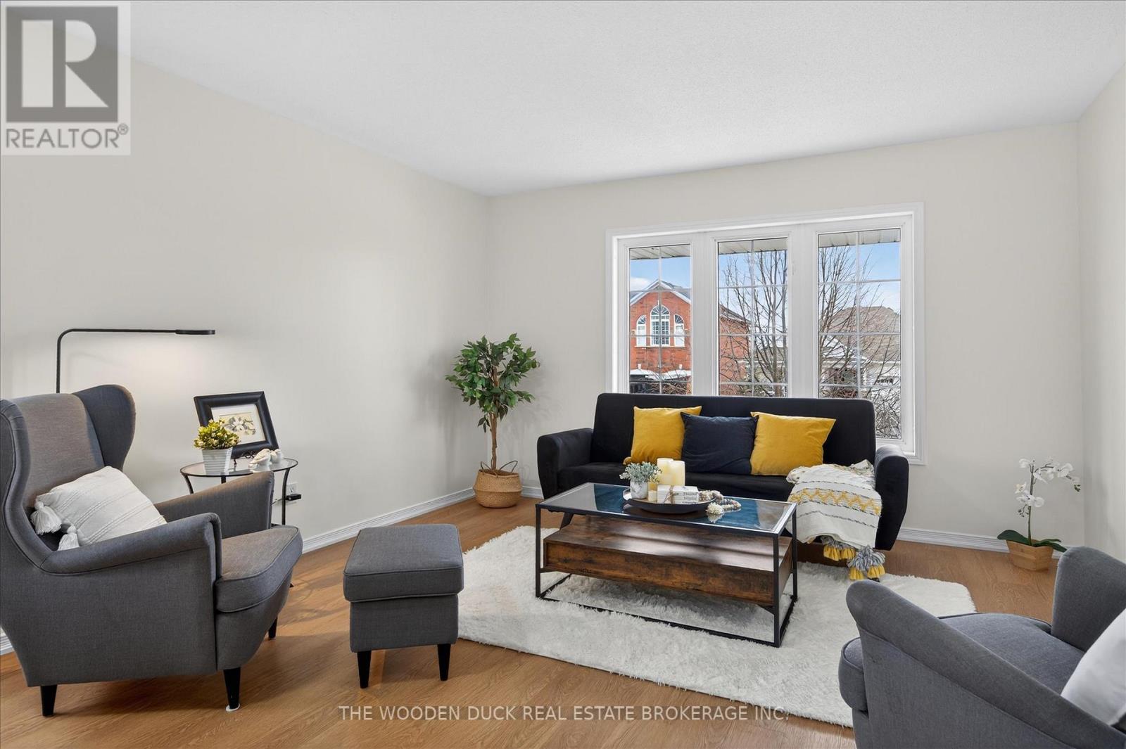 204 Evans Drive, Peterborough (Northcrest Ward 5), Ontario  K9H 7S6 - Photo 7 - X12951930