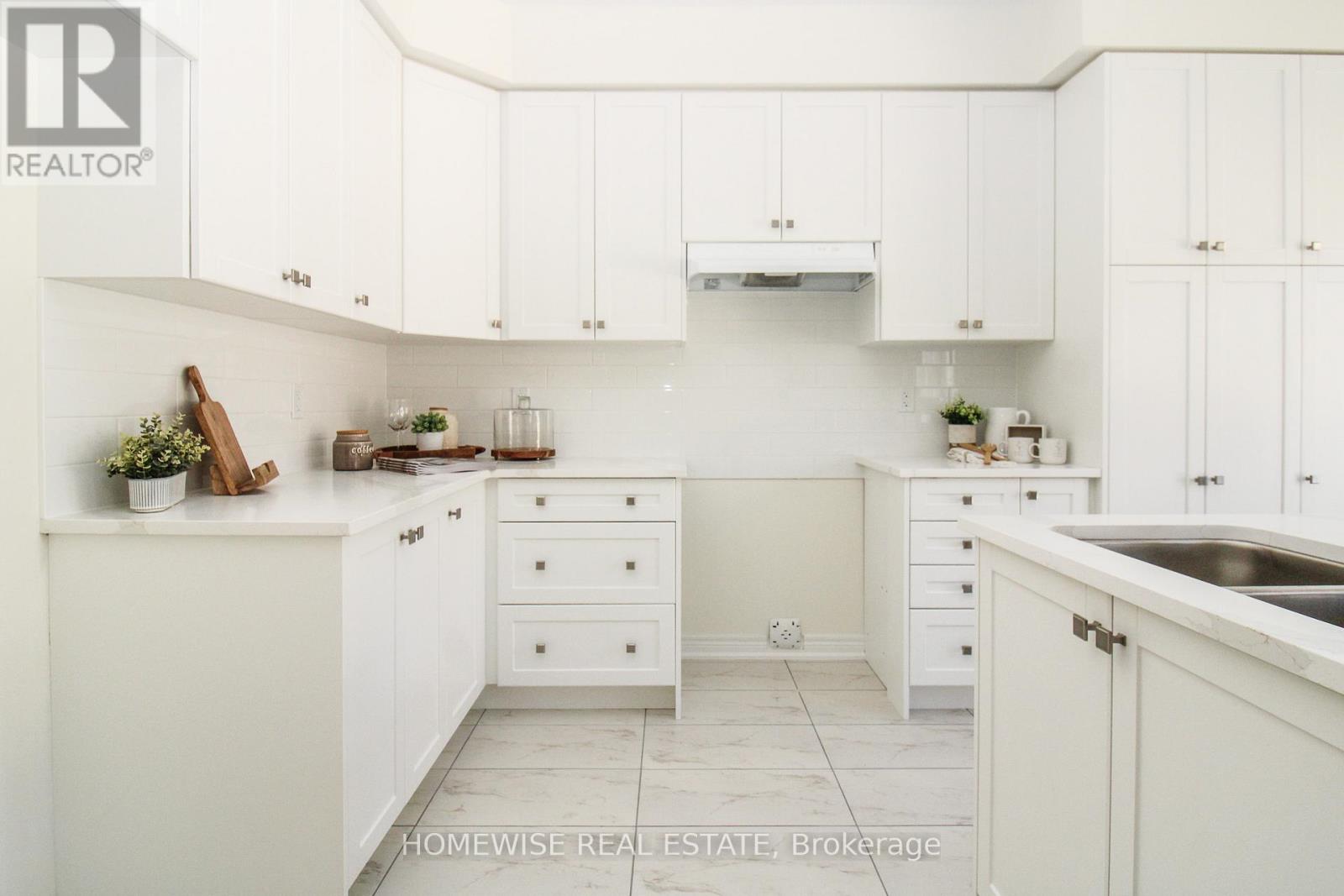 514 Clayton Avenue, Peterborough (Monaghan Ward 2), Ontario  K9K 0H5 - Photo 5 - X12951486