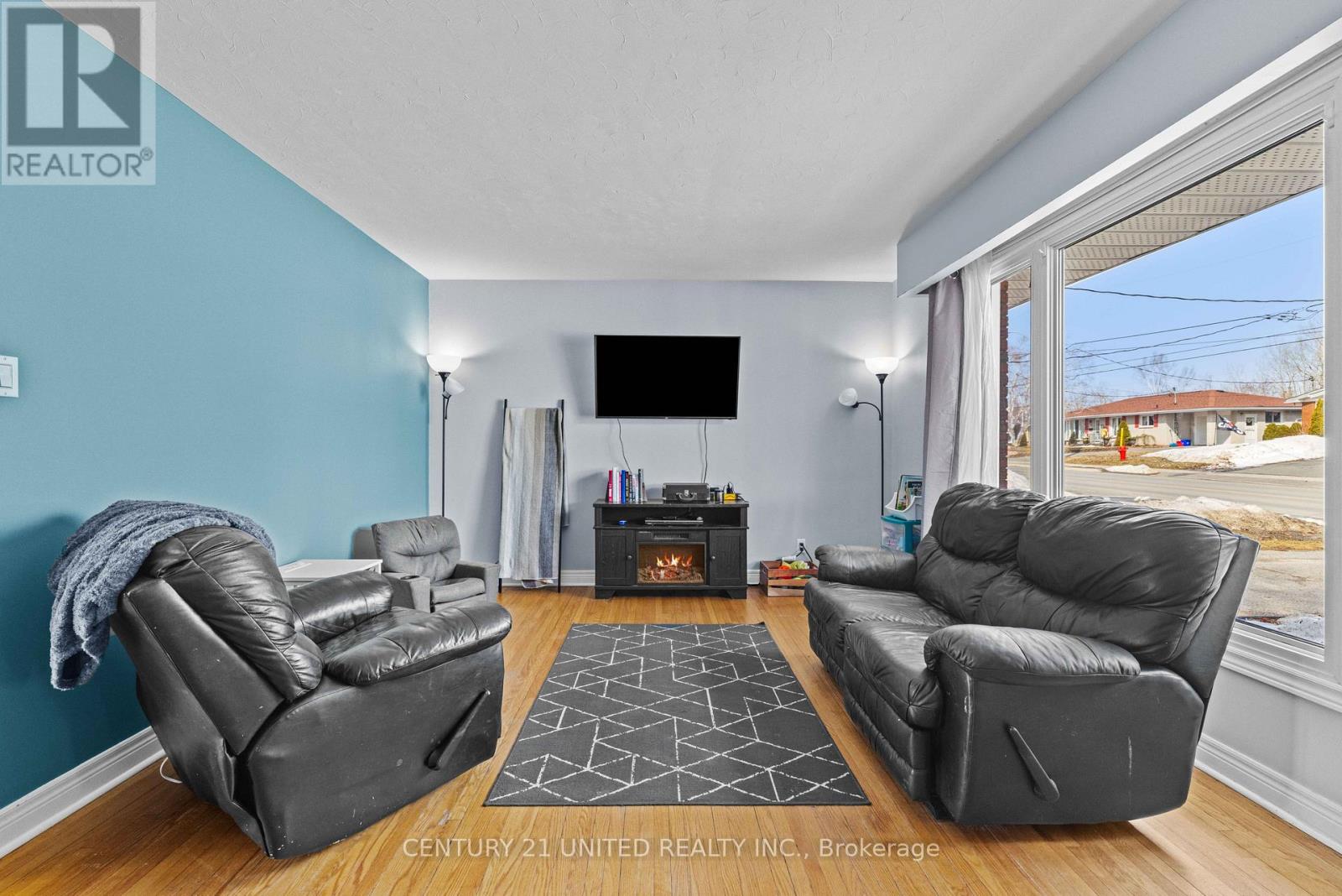 8 Mclean Avenue, Havelock-Belmont-Methuen (Havelock), Ontario  K0L 1Z0 - Photo 15 - X12951944