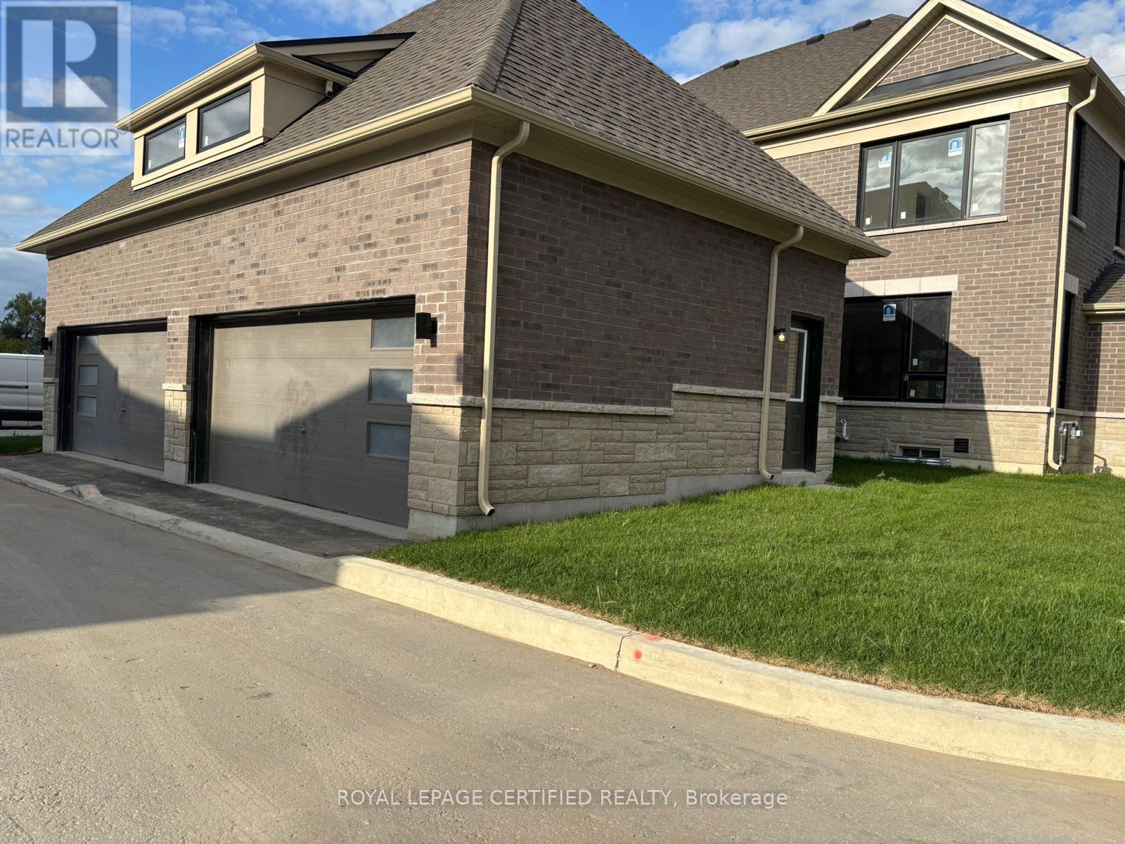 331 Lindsay Street N, Kawartha Lakes (Lindsay), Ontario  K9V 0T2 - Photo 4 - X12951968