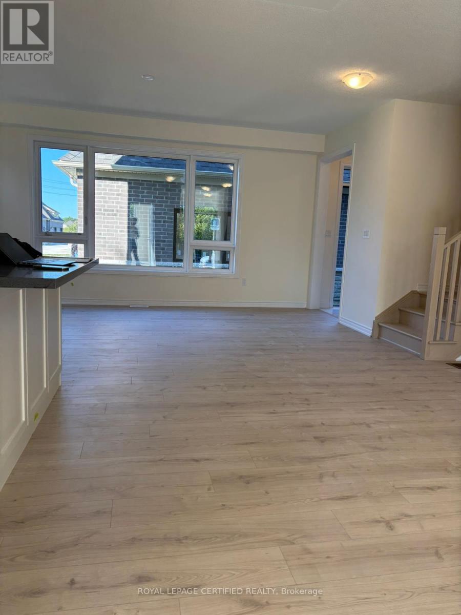 331 Lindsay Street N, Kawartha Lakes (Lindsay), Ontario  K9V 0T2 - Photo 6 - X12951968