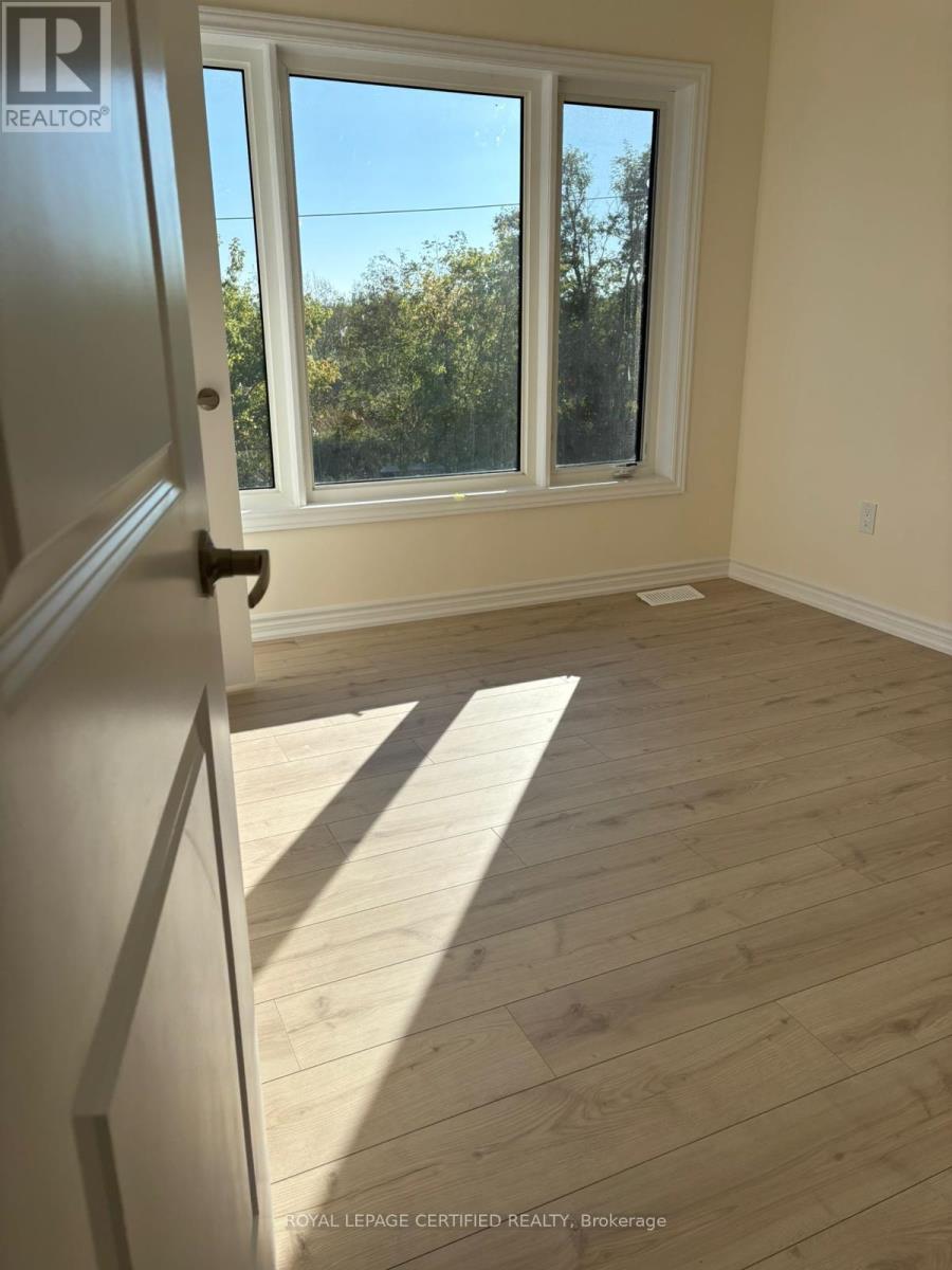 331 Lindsay Street N, Kawartha Lakes (Lindsay), Ontario  K9V 0T2 - Photo 8 - X12951968