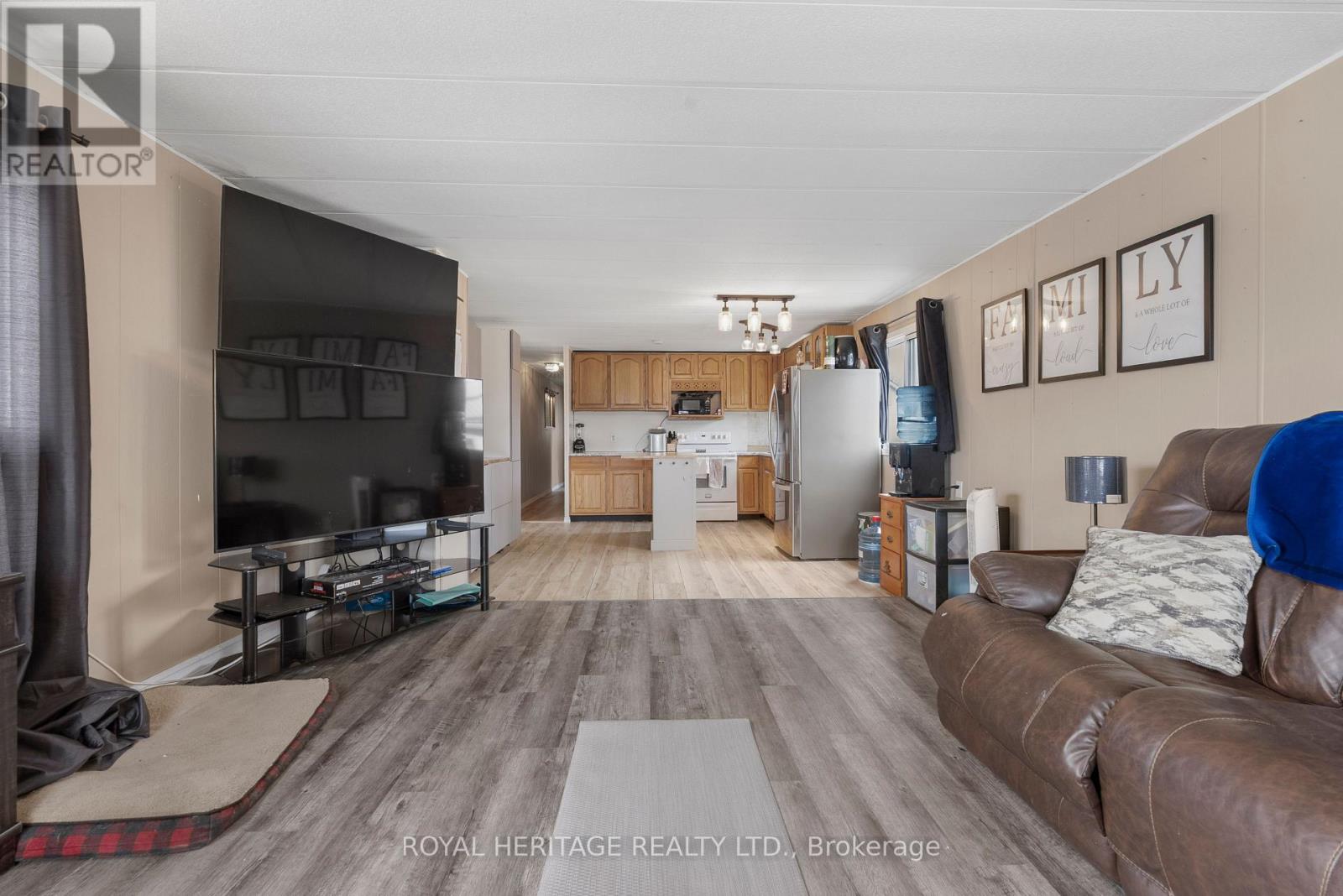 16 Fenelon Way, Kawartha Lakes (Fenelon), Ontario  K9V 4R1 - Photo 11 - X12952358