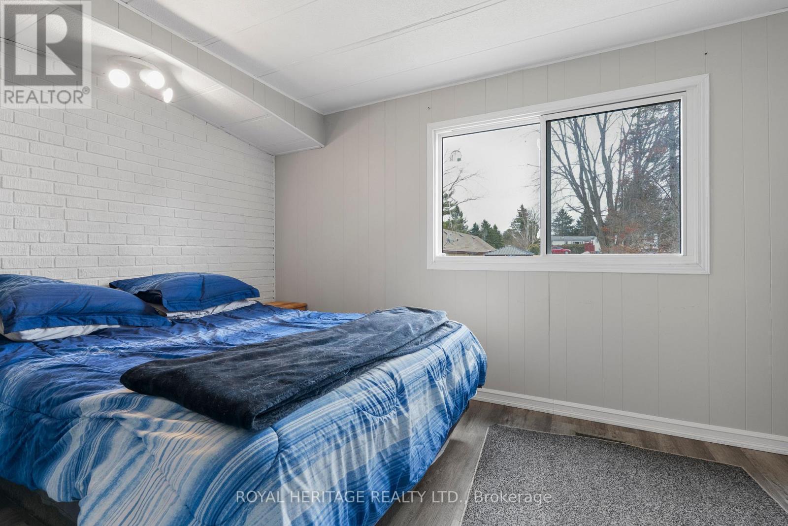 16 Fenelon Way, Kawartha Lakes (Fenelon), Ontario  K9V 4R1 - Photo 19 - X12952358