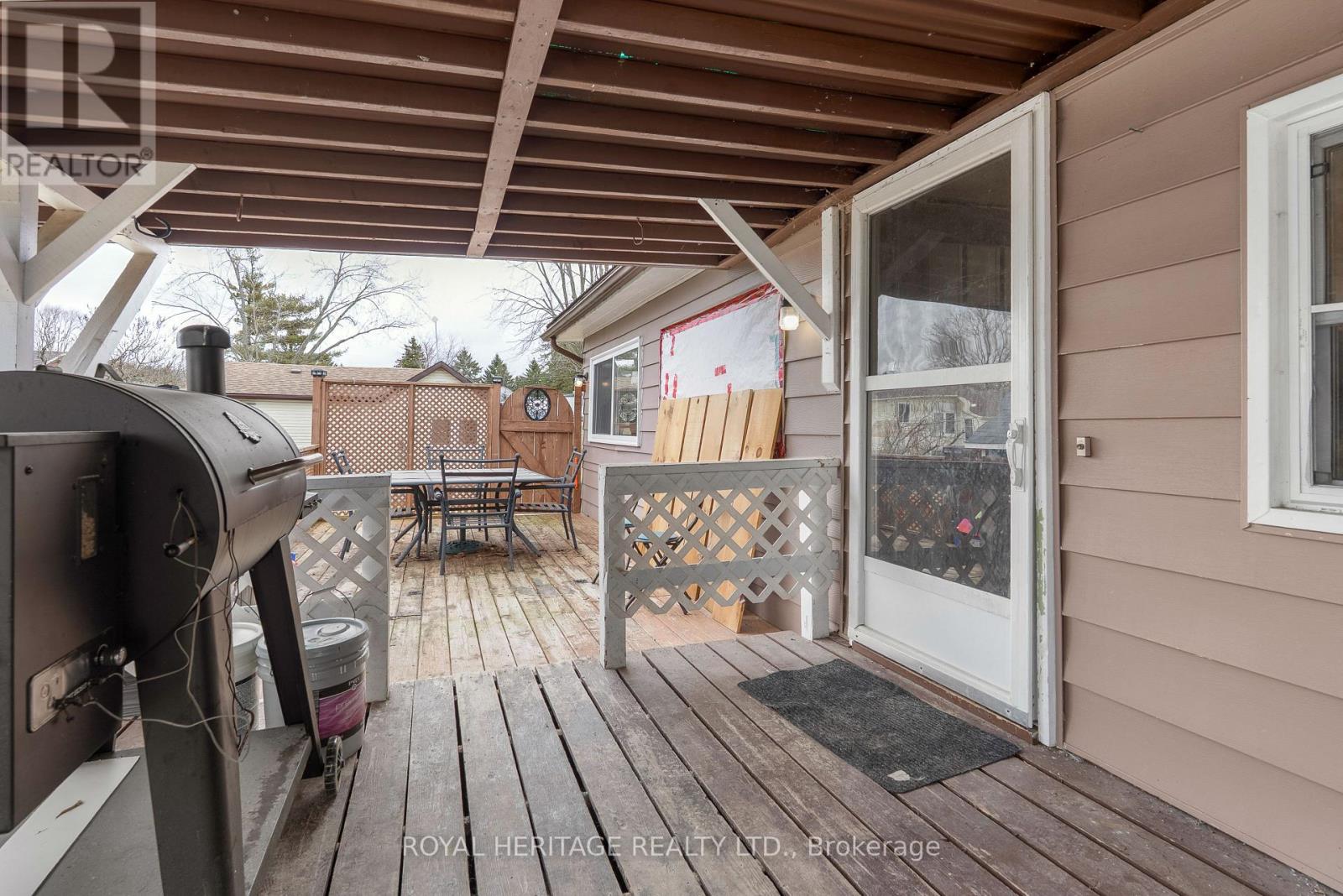 16 Fenelon Way, Kawartha Lakes (Fenelon), Ontario  K9V 4R1 - Photo 25 - X12952358