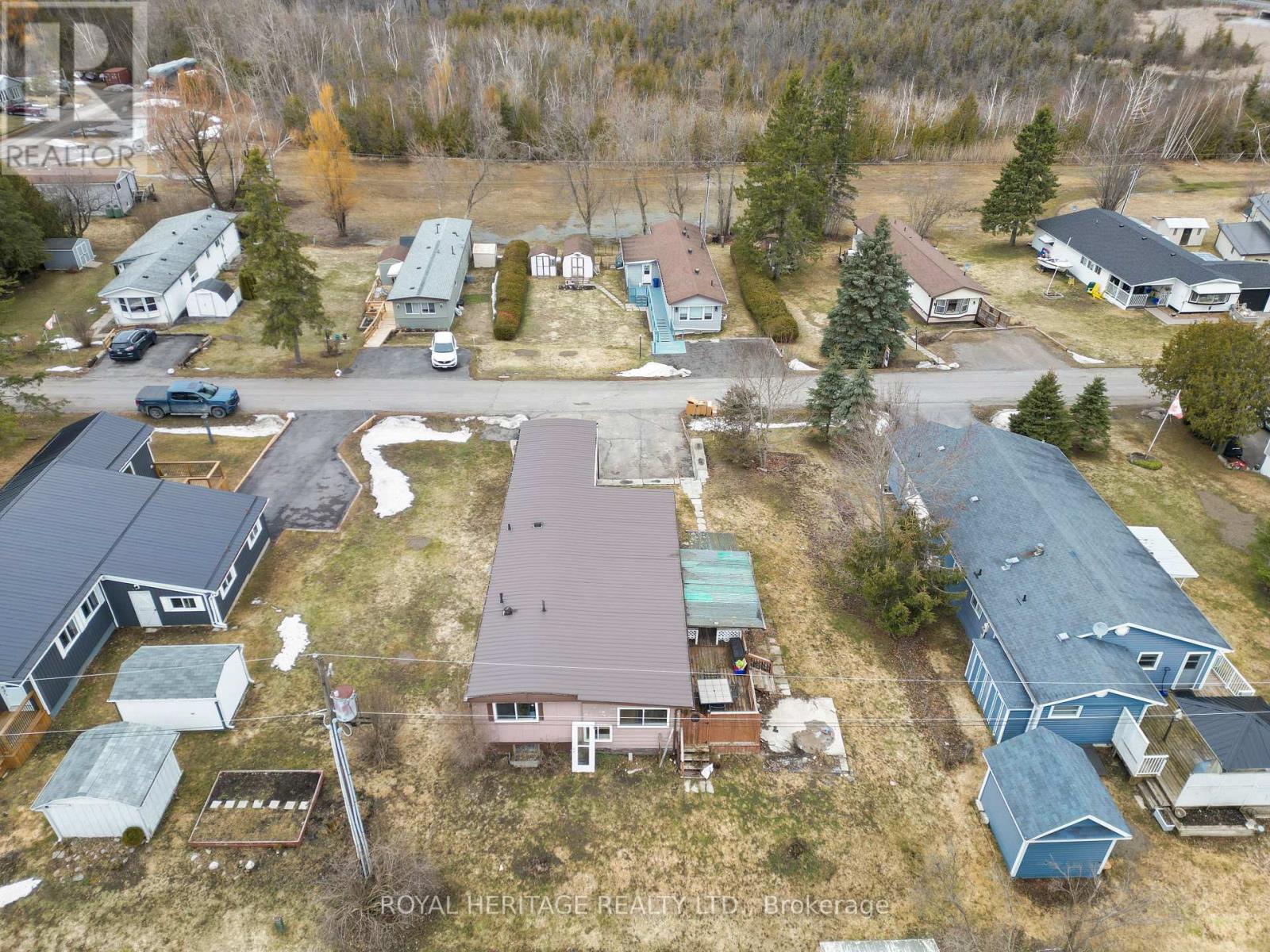 16 Fenelon Way, Kawartha Lakes (Fenelon), Ontario  K9V 4R1 - Photo 31 - X12952358