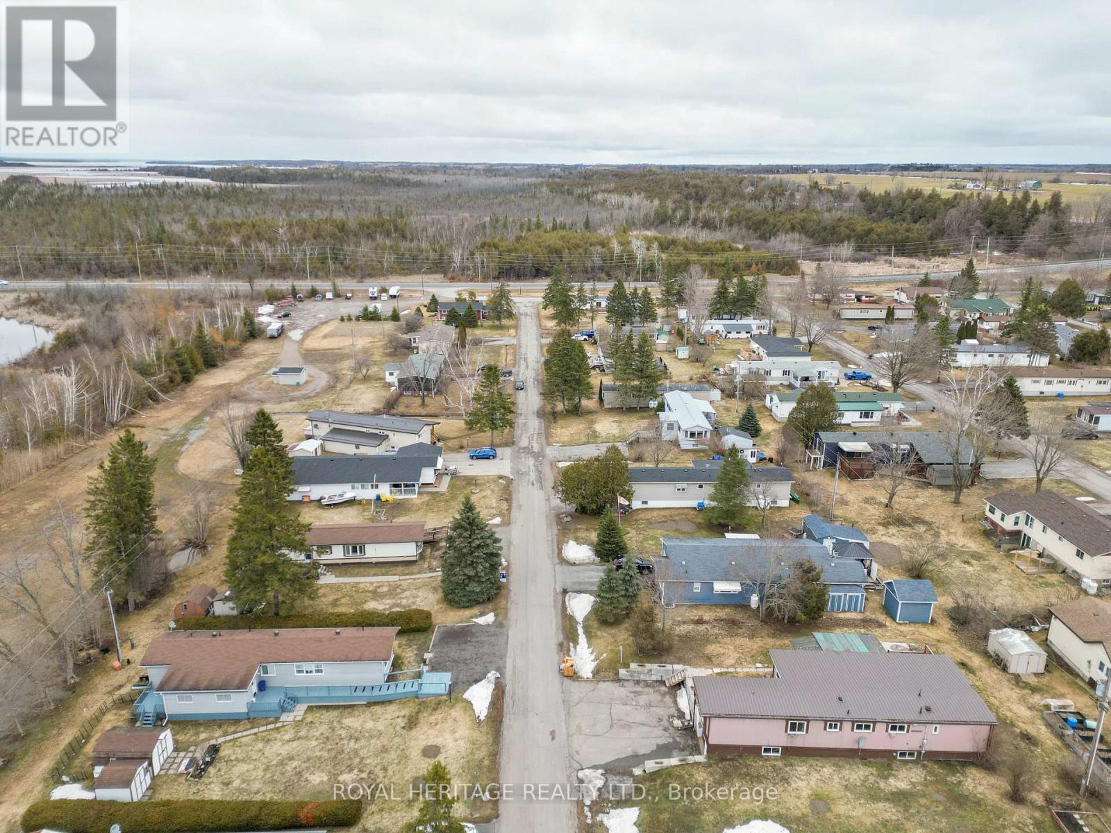 16 Fenelon Way, Kawartha Lakes (Fenelon), Ontario  K9V 4R1 - Photo 32 - X12952358