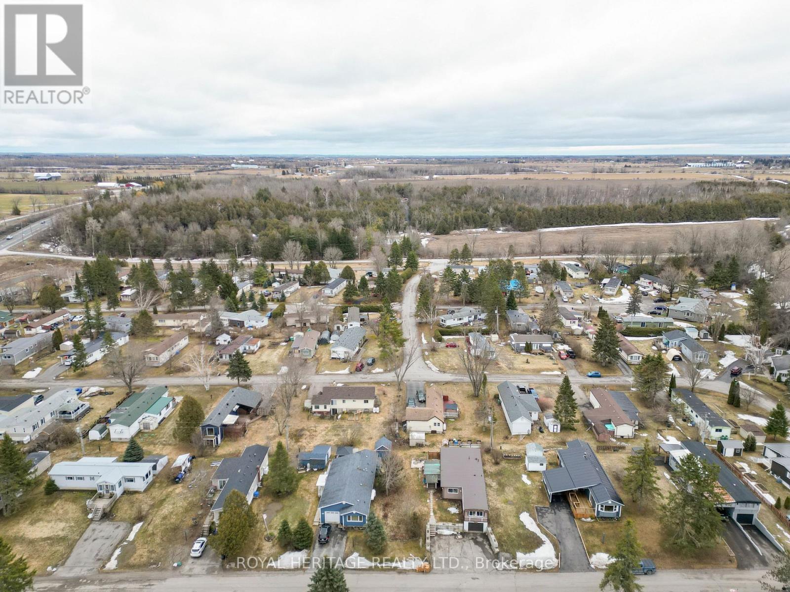 16 Fenelon Way, Kawartha Lakes (Fenelon), Ontario  K9V 4R1 - Photo 33 - X12952358