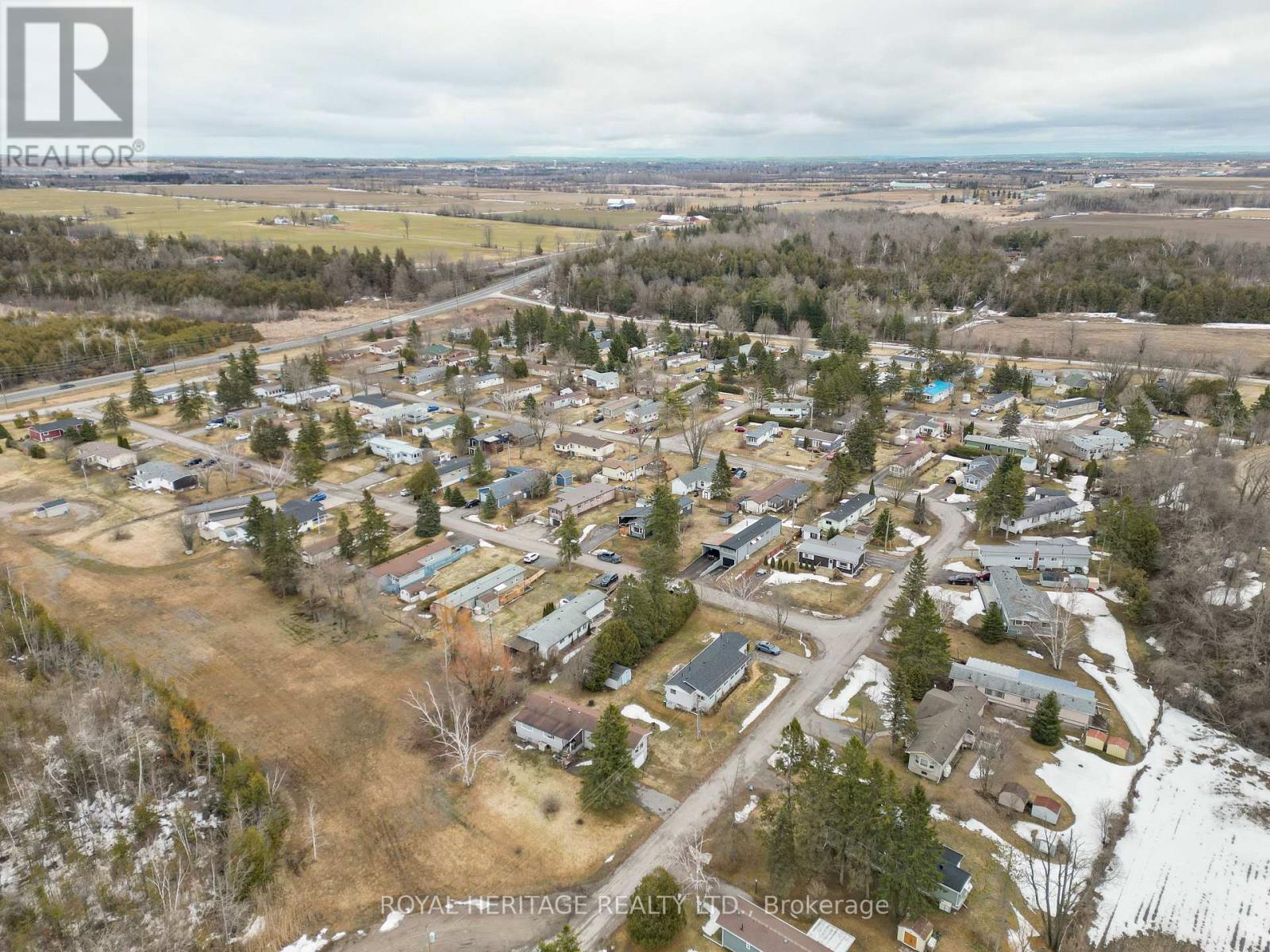 16 Fenelon Way, Kawartha Lakes (Fenelon), Ontario  K9V 4R1 - Photo 34 - X12952358