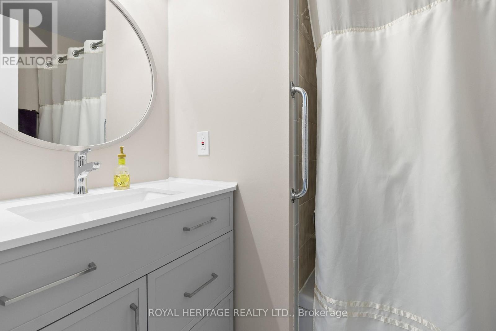 322 Victoria Avenue N, Kawartha Lakes (Lindsay), Ontario  K9V 5T6 - Photo 16 - X12952370