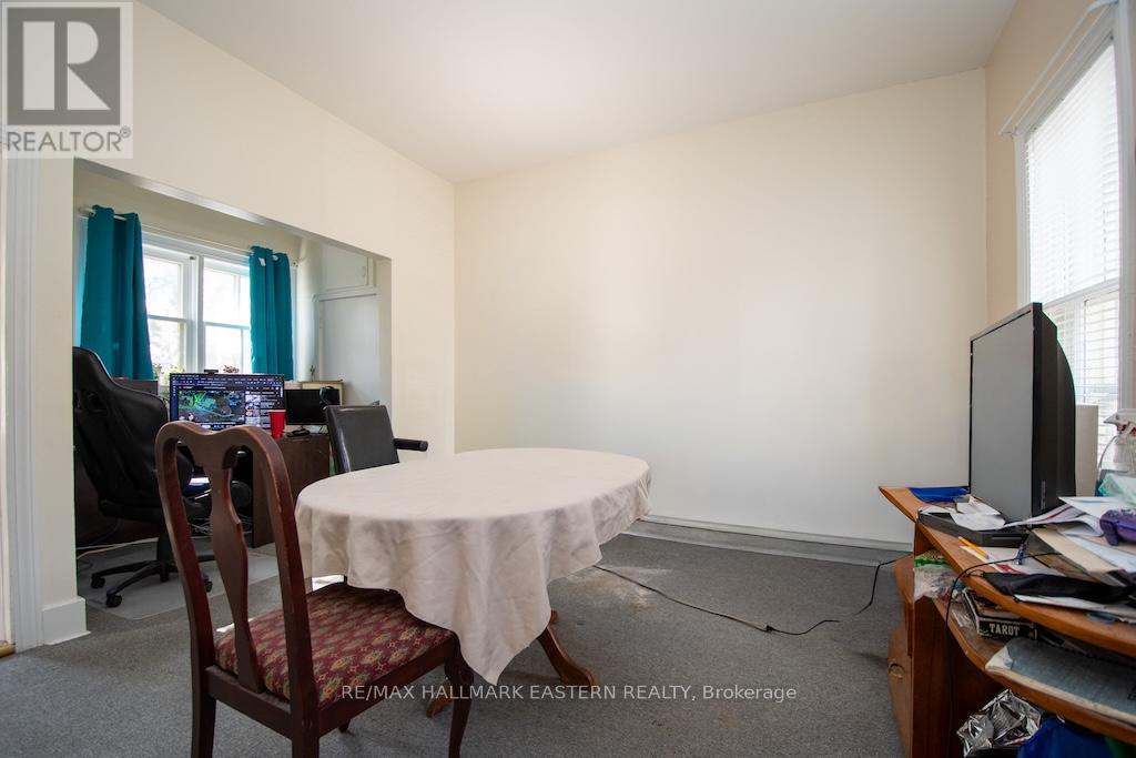 813 Water St. & 11 Argyle Street, Peterborough (Northcrest Ward 5), Ontario  K9H 3N7 - Photo 18 - X12952654