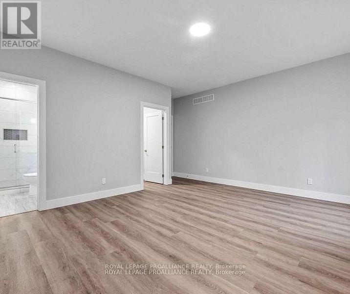 78 Riverside Trail, Trent Hills (Campbellford), Ontario  K0L 1L0 - Photo 5 - X12952684