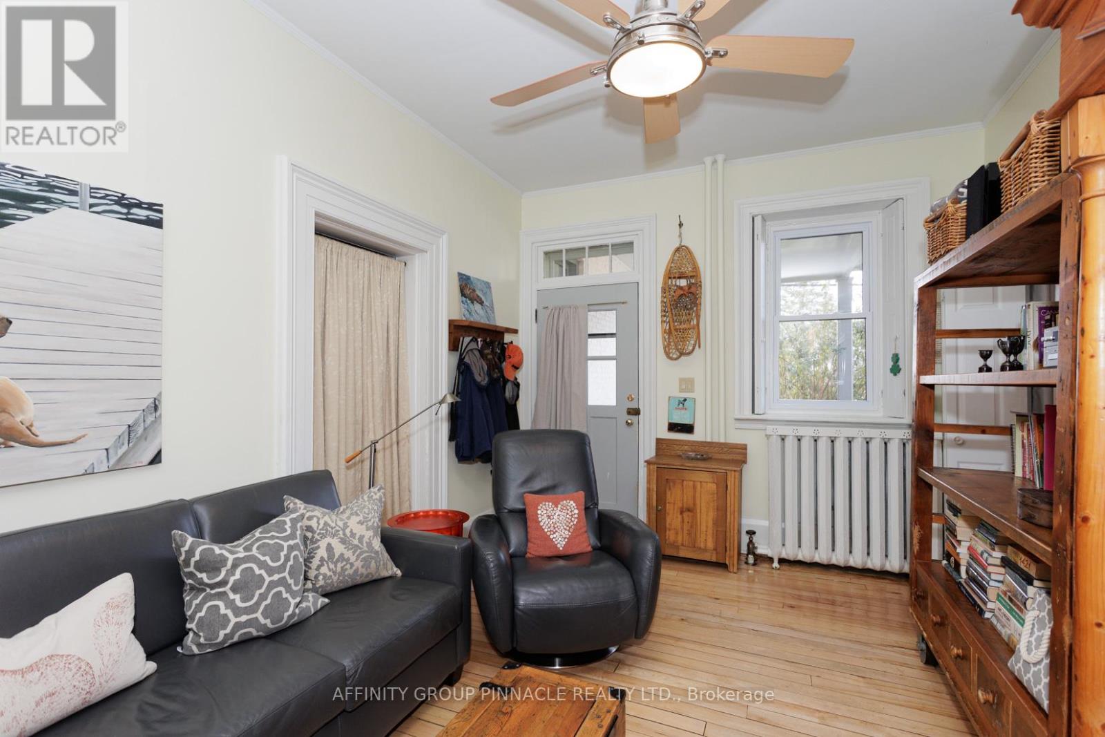 12 Russell Street E, Kawartha Lakes (Lindsay), Ontario  K9V 1Z8 - Photo 14 - X12953094